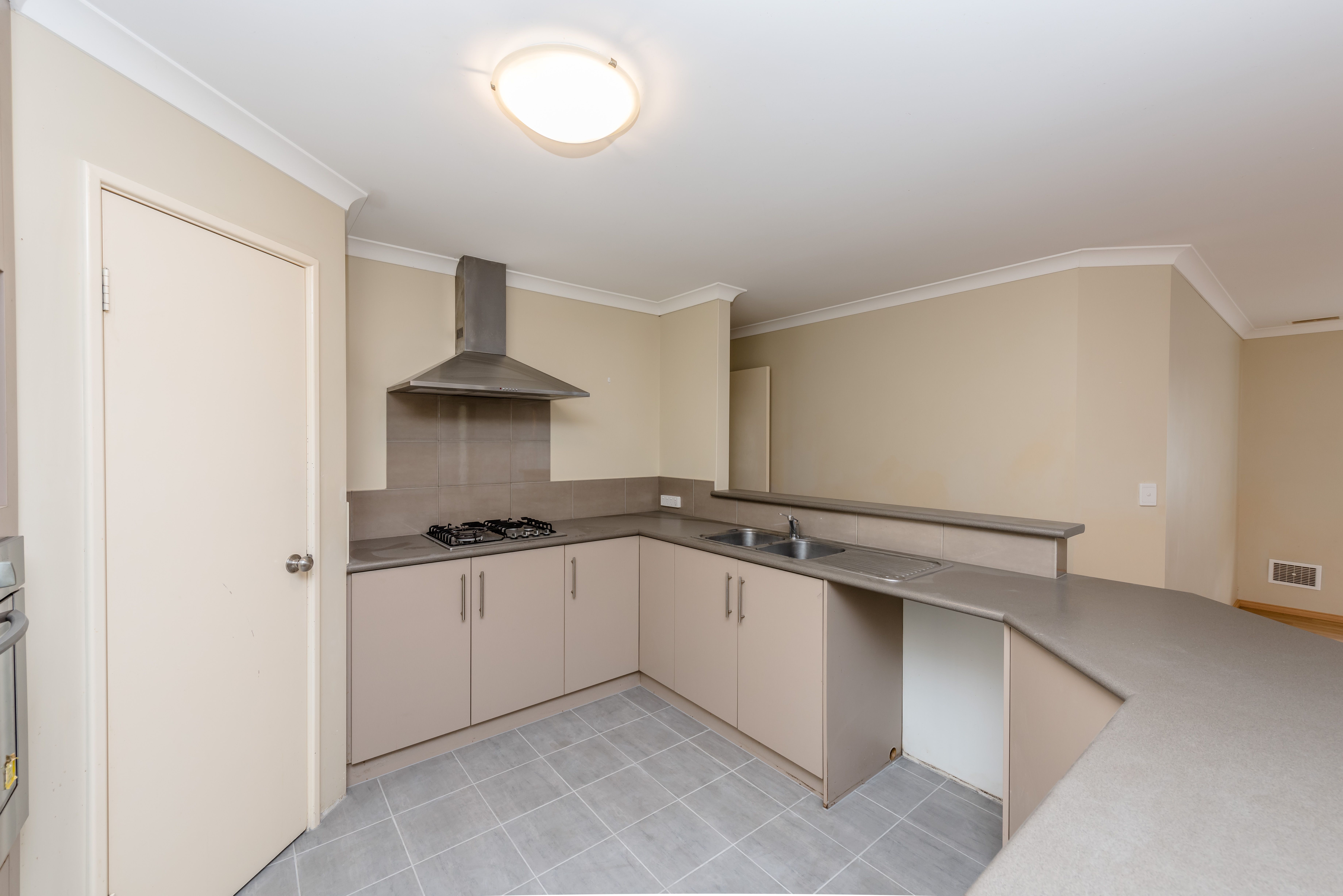 2 Reef Boulevard, Drummond Cove, WA 6532