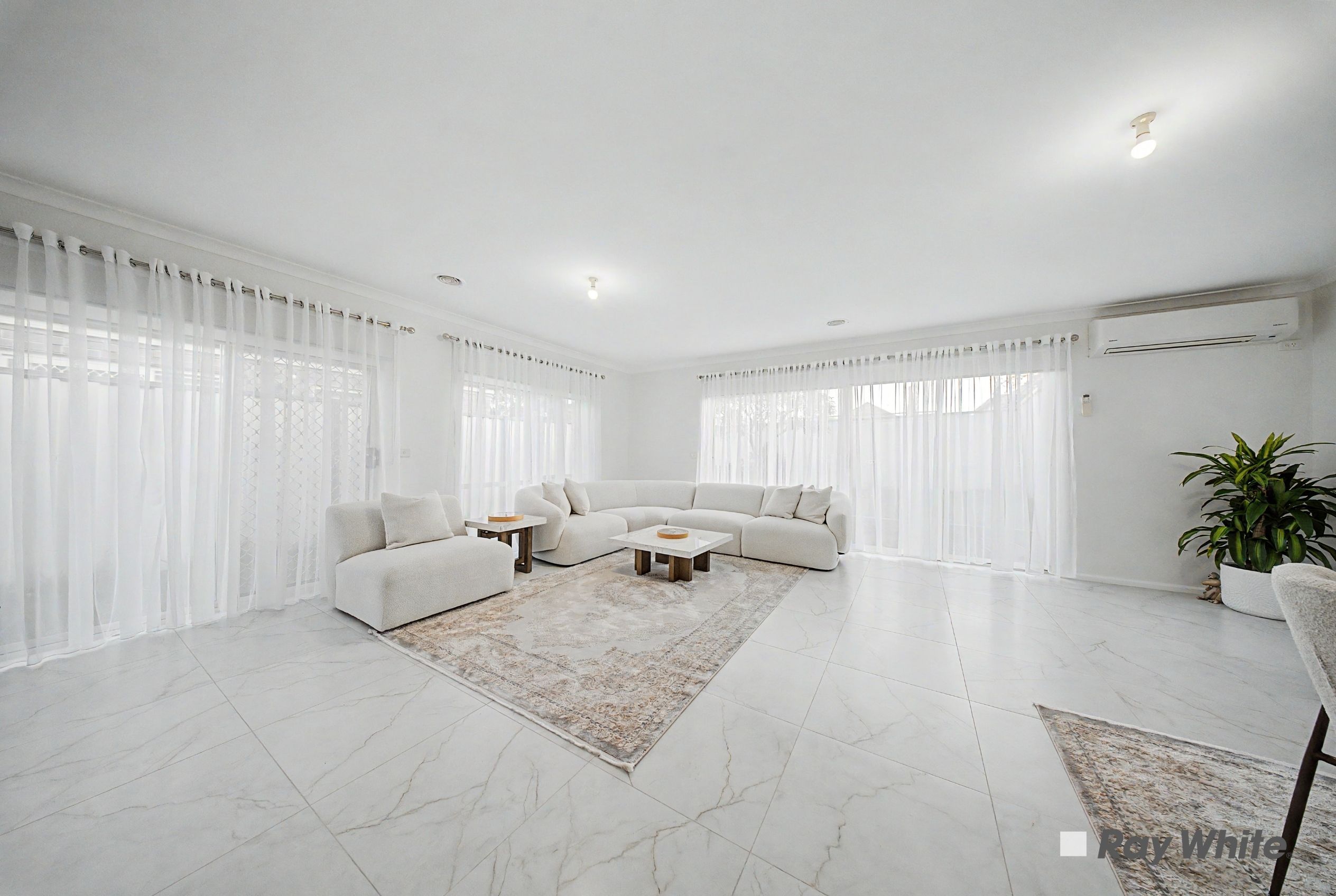 8 Mcfarlane Crescent — photo 8 of 20