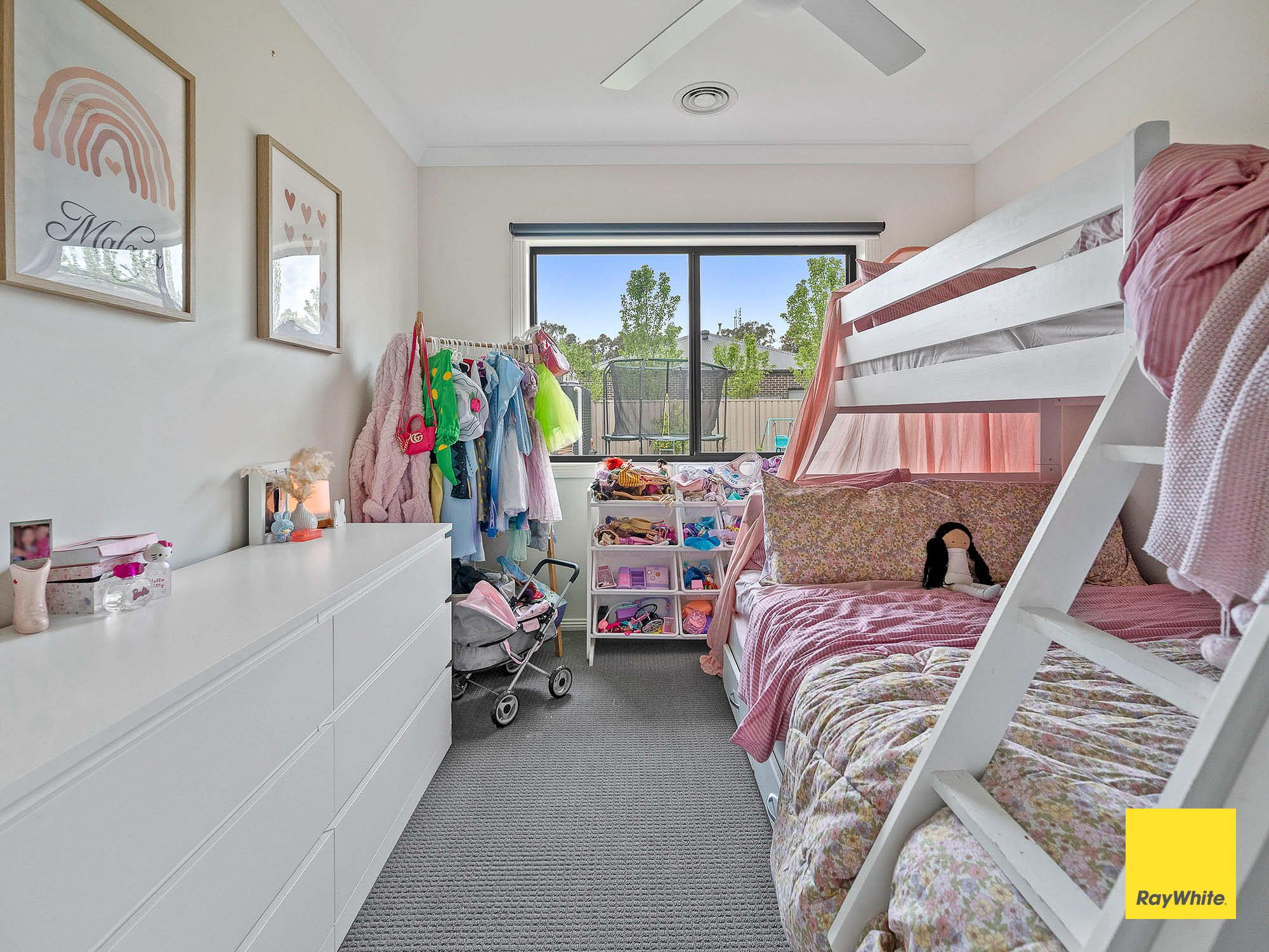 6 Randall Way — photo 11 of 17