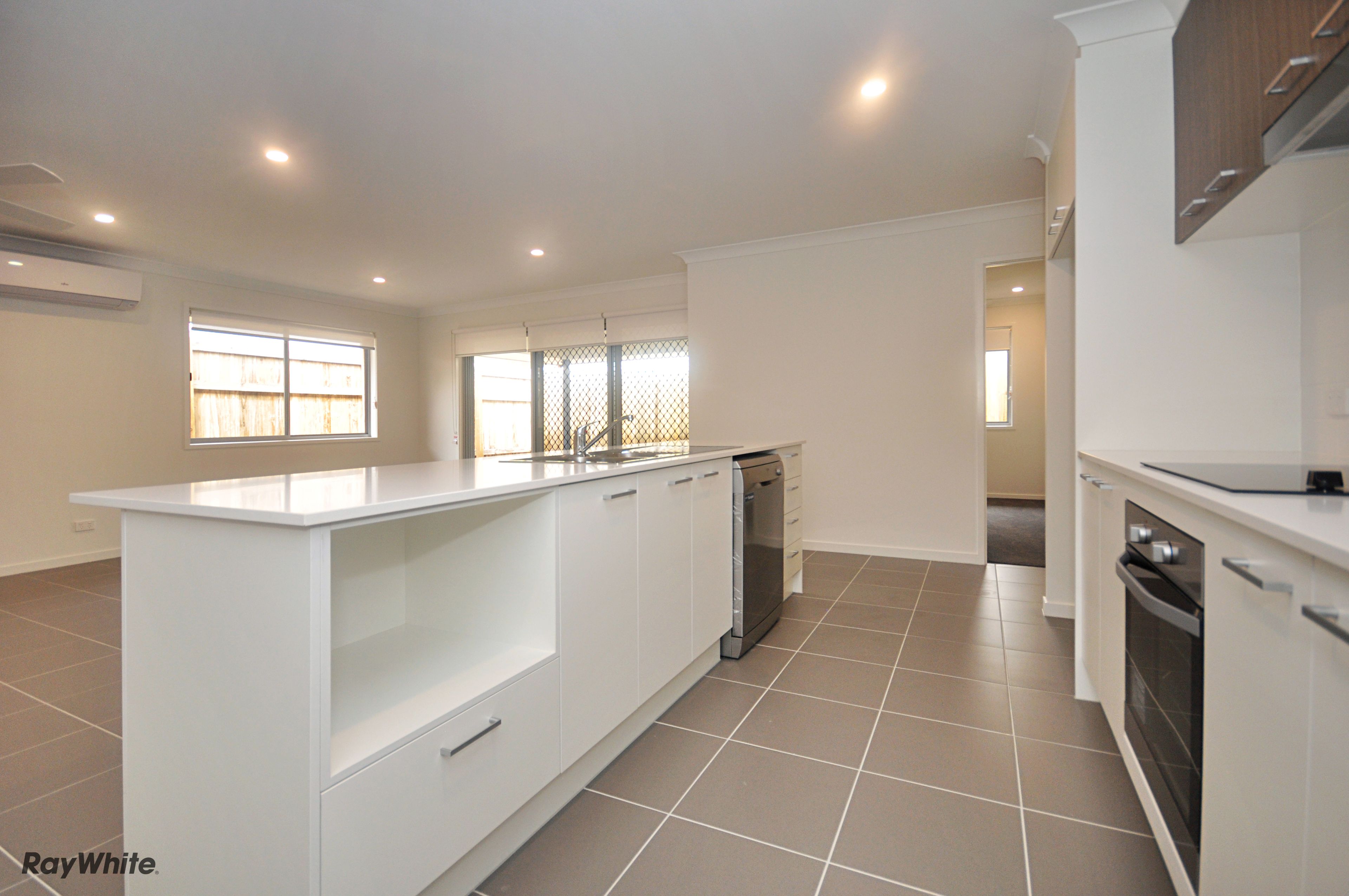 1/13 Smith Street, BURPENGARY EAST, QLD 4505