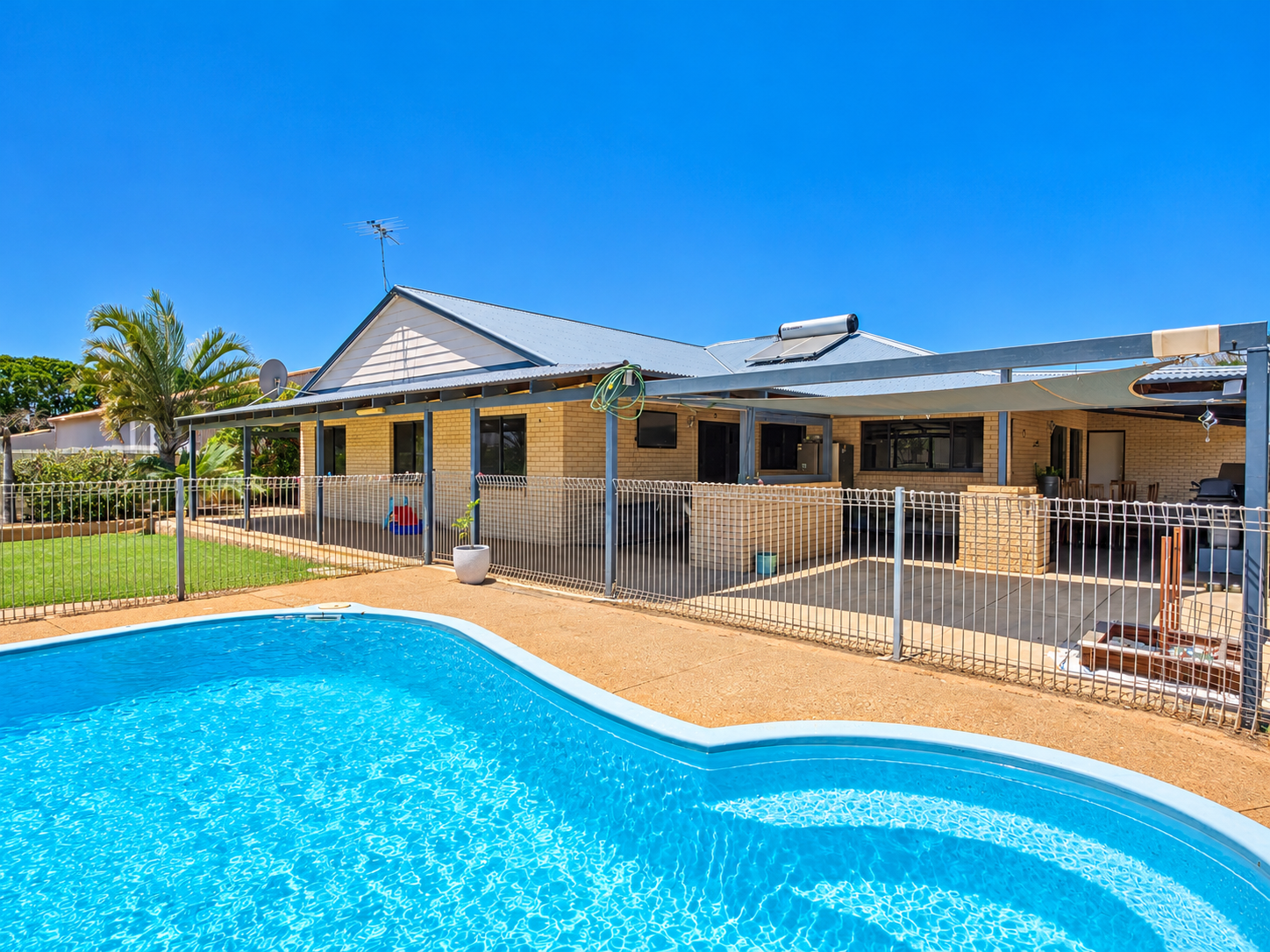 37 Shallcross Street — photo from Ray White Carnarvon