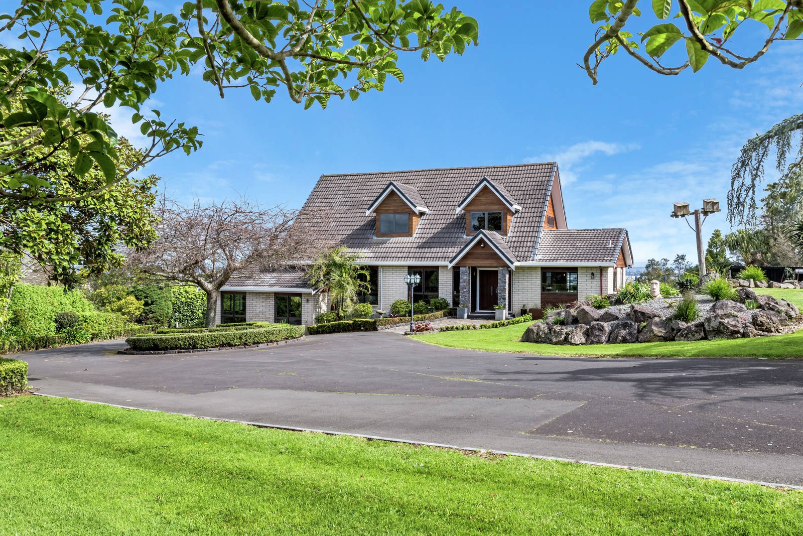 266 Point View Drive, Dannemora, Manukau City