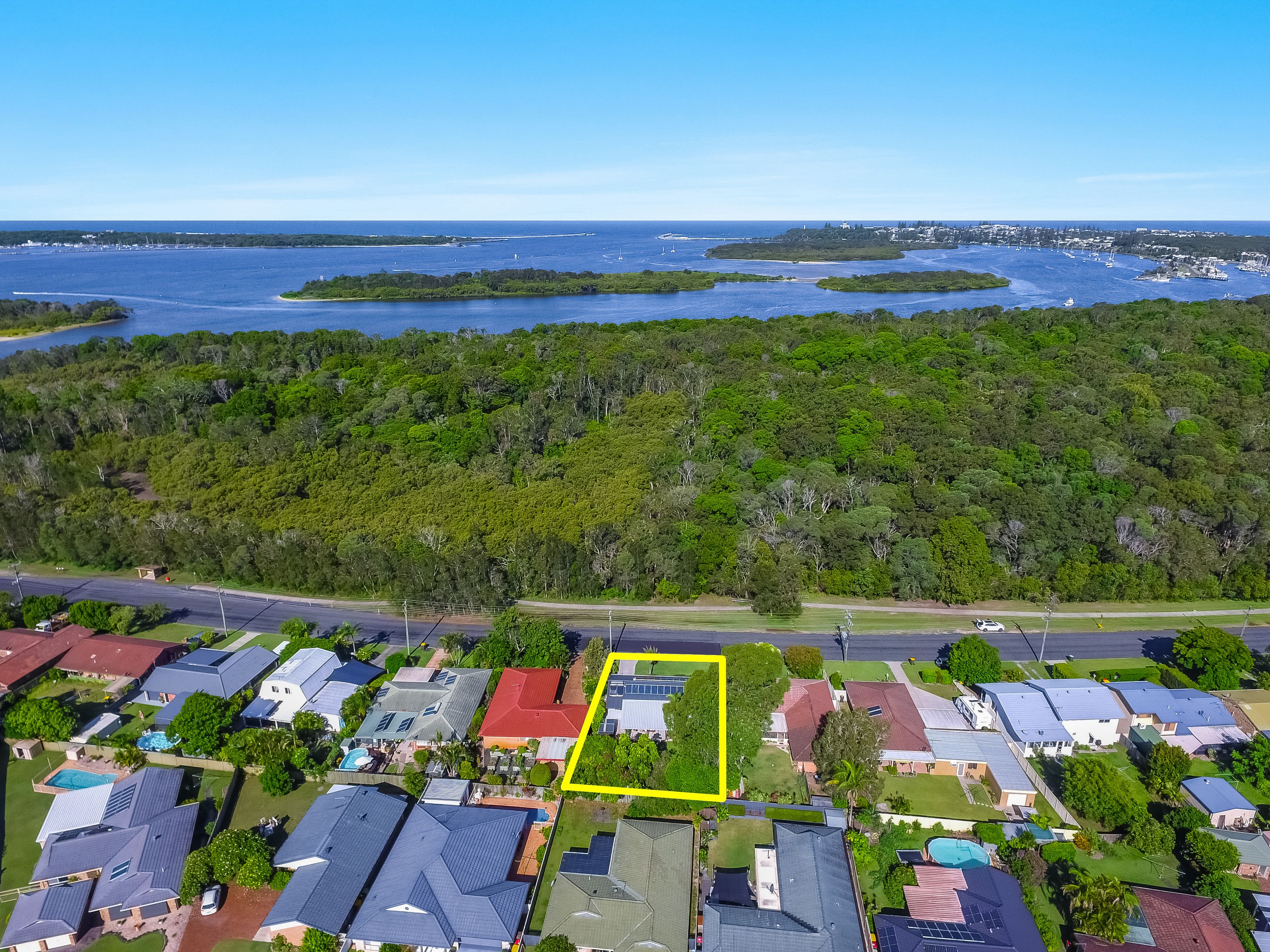 35 Shores Drive, Yamba NSW 2464