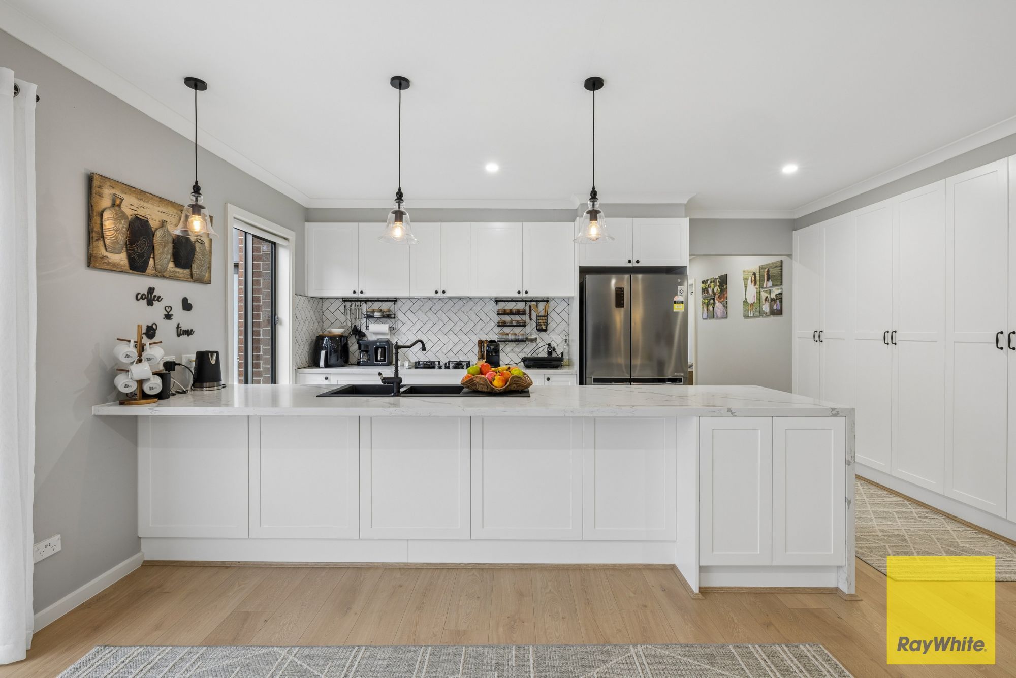 60 Evesham Drive — photo 6 of 25