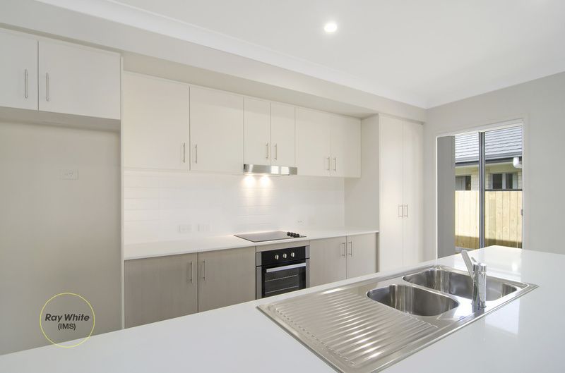 92 Picnic Creek Drive, Coomera, QLD 4209