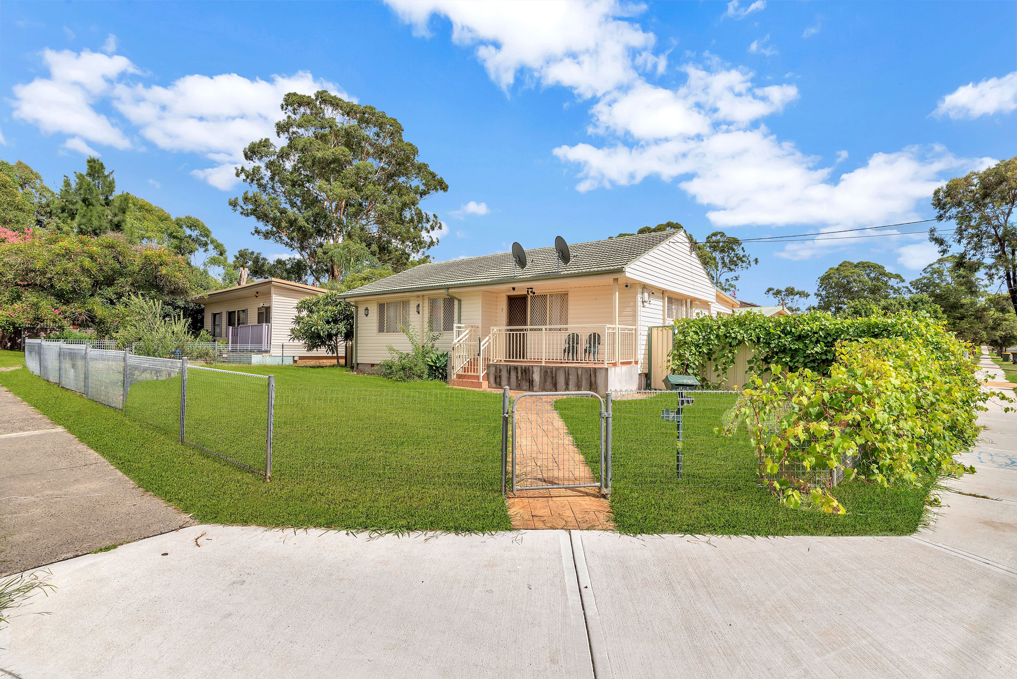 7 Shropshire Street, Miller NSW 2168