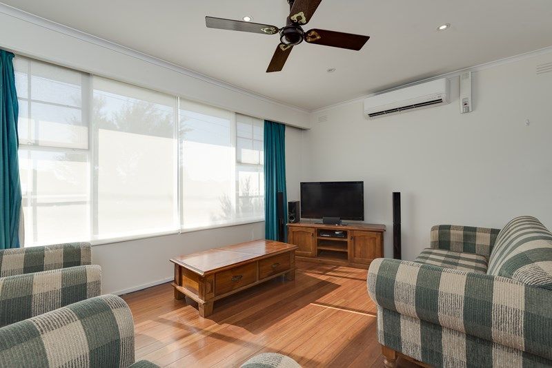 2 Meerlu Avenue, Frankston, VIC 3199