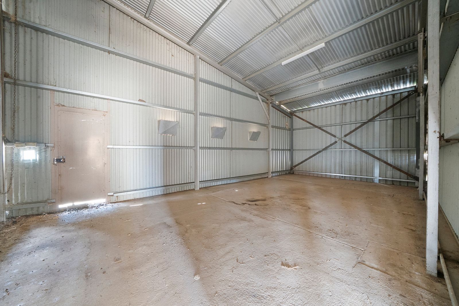 4 Industrial Crescent — photo 11 of 16