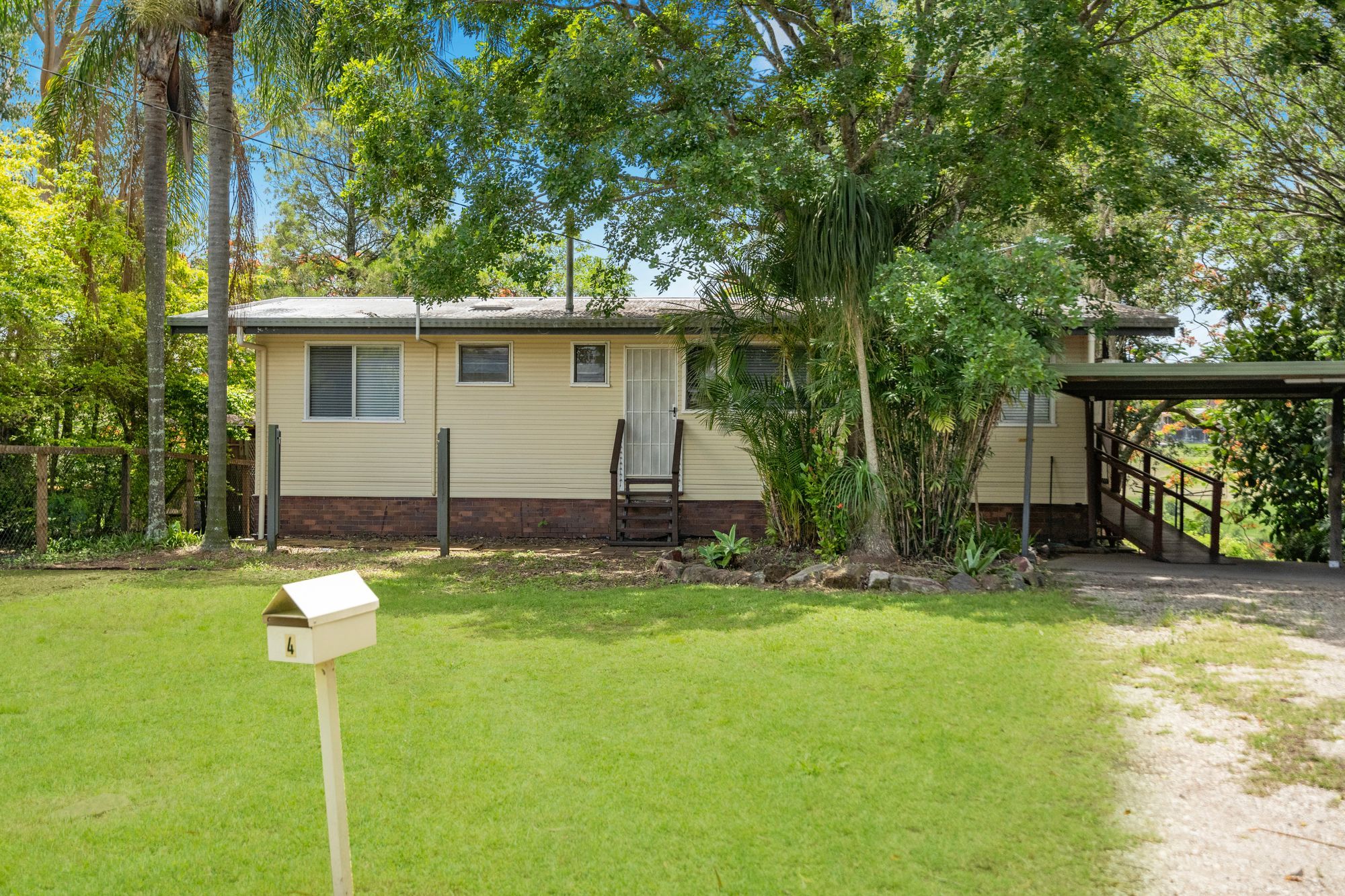 4 Farr Street, East Ipswich, QLD 4305