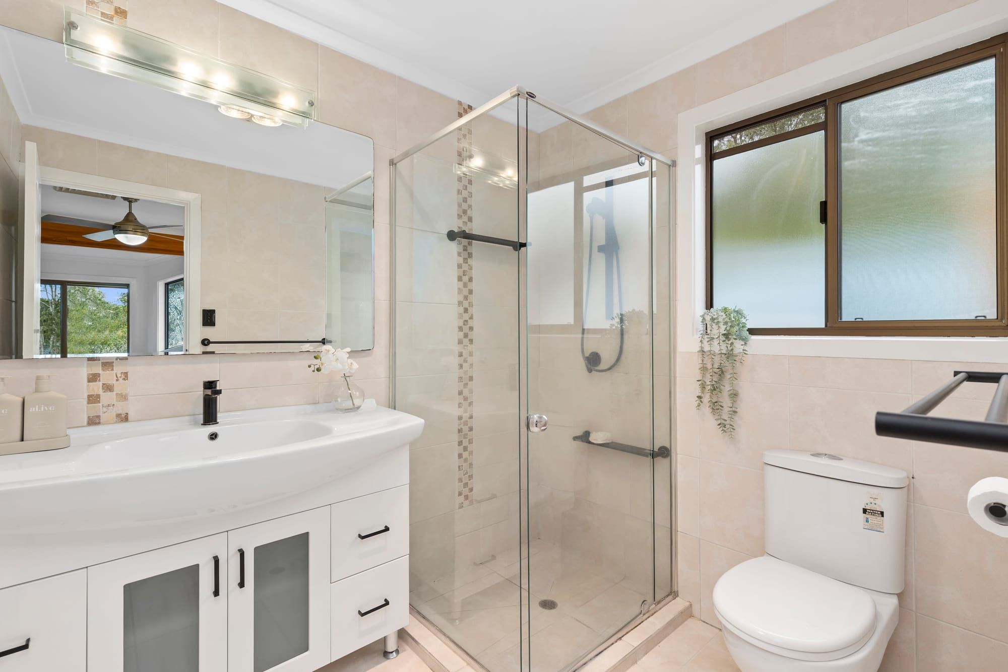 19 Farnworth Street — photo 10 of 19