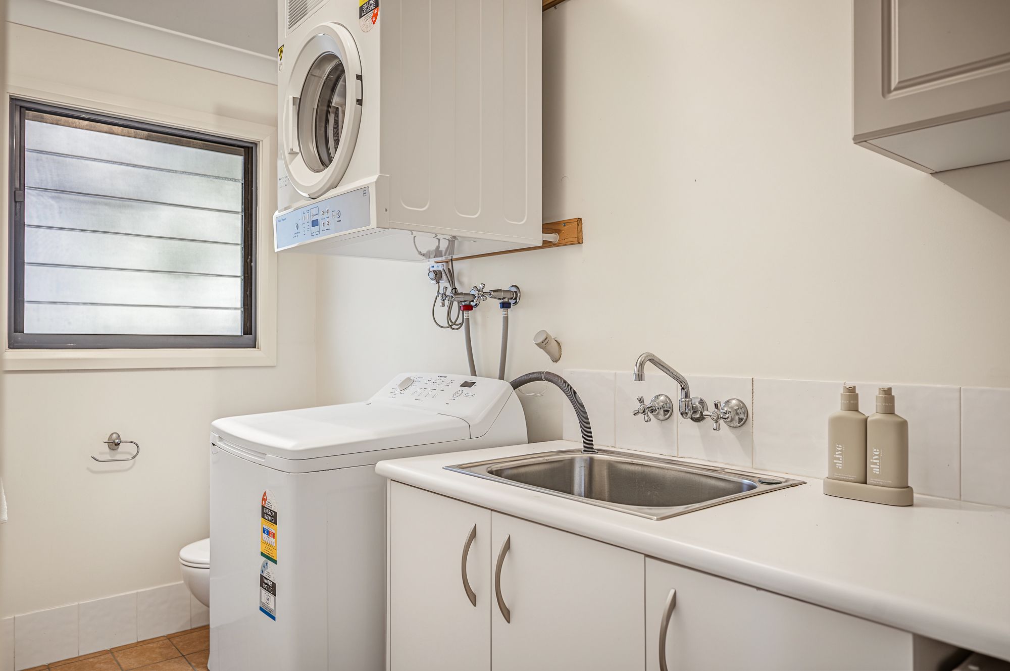 64 Albert Street — photo 19 of 22