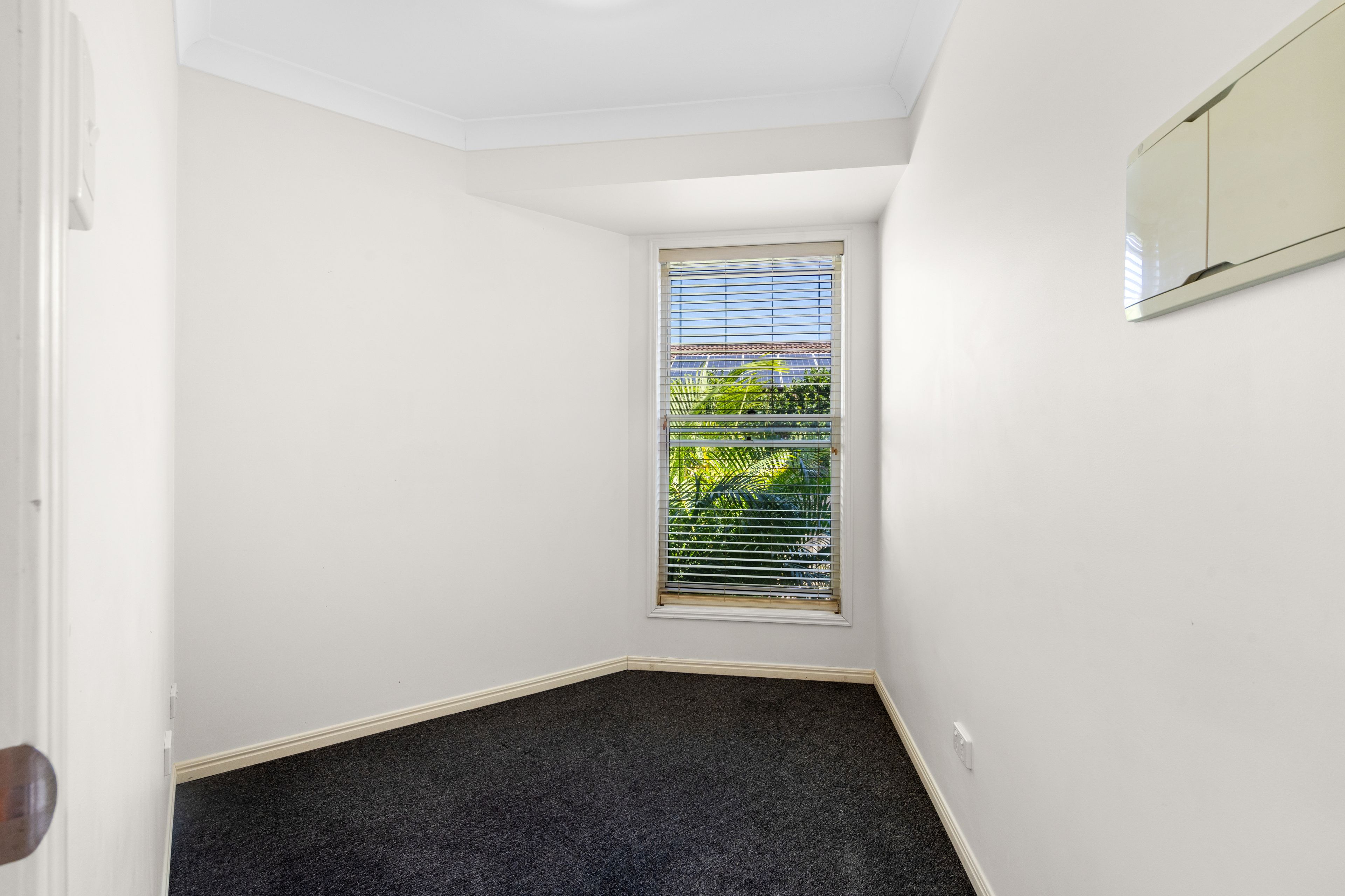 4 Mitchelson Close — photo 15 of 20