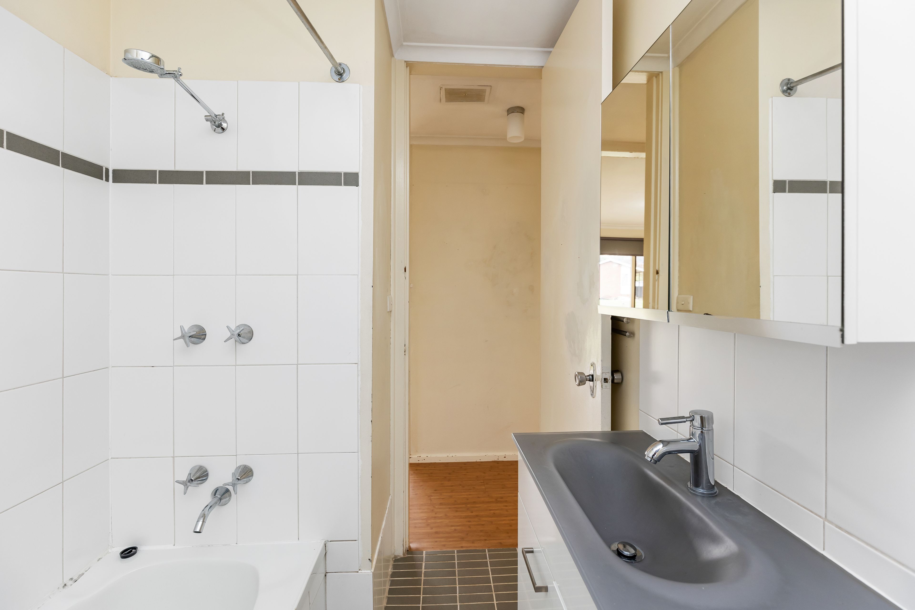 19 Baird Avenue — photo 11 of 16