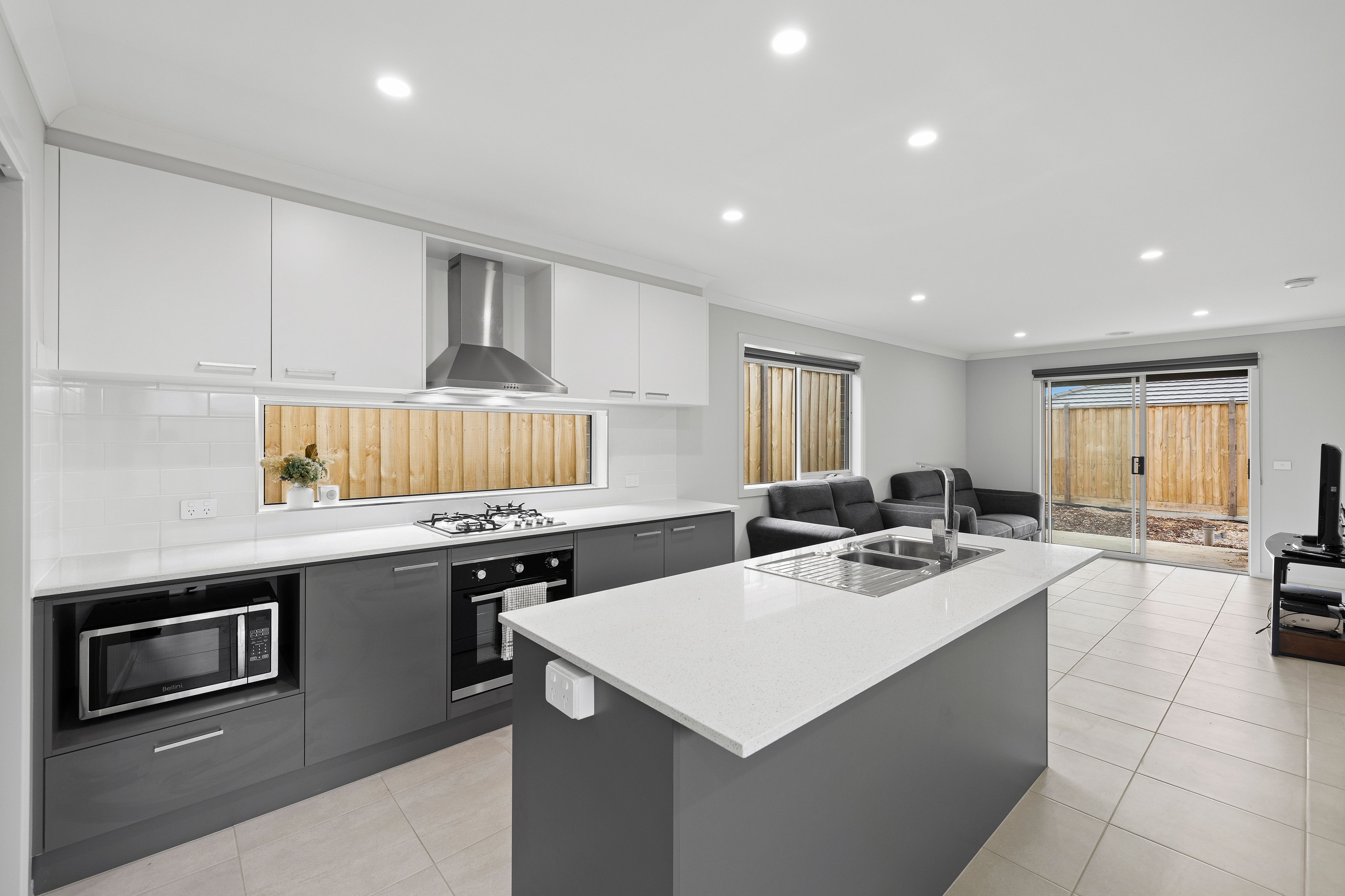 10 Laurieston Way, Cranbourne South, VIC 3977