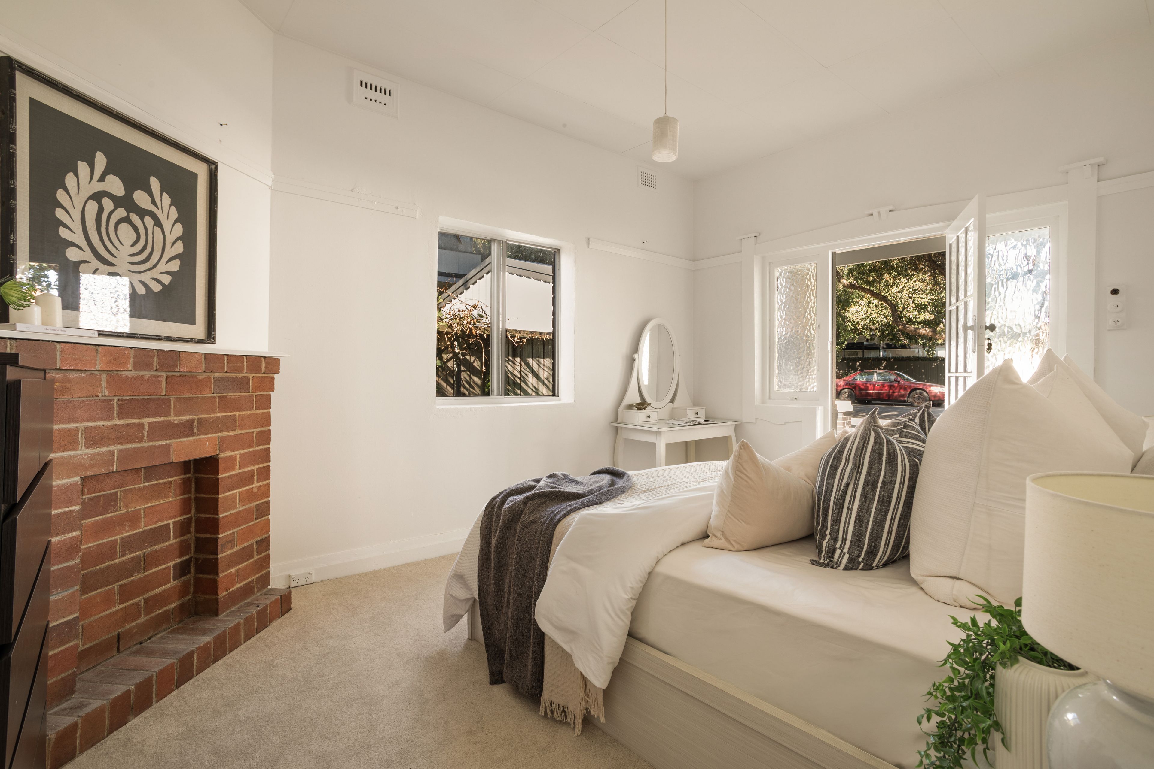 14 & 14A Hincks Street — photo 7 of 18