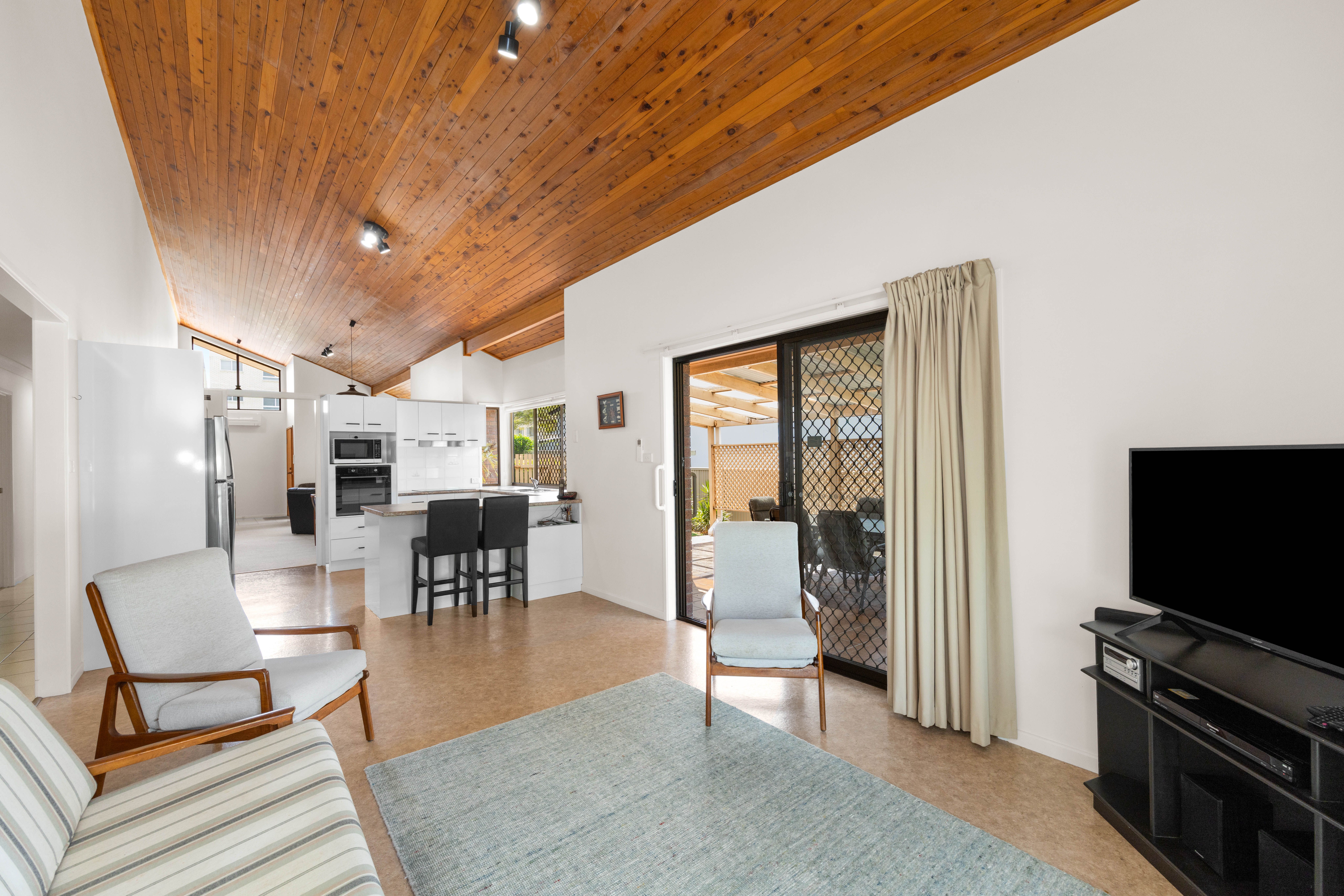 2 Onslow Street — photo 11 of 20