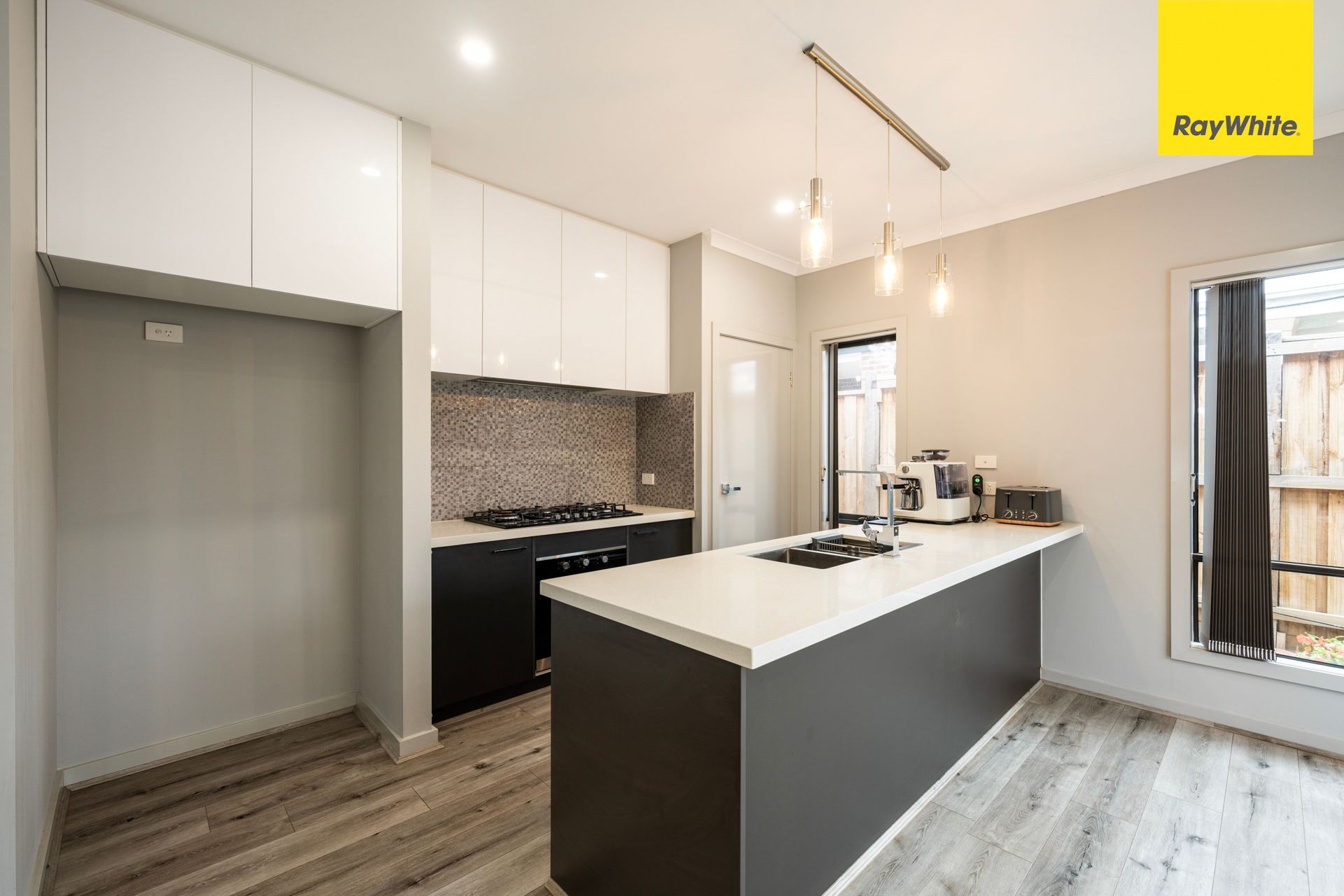 17 Neville Street — photo 10 of 20
