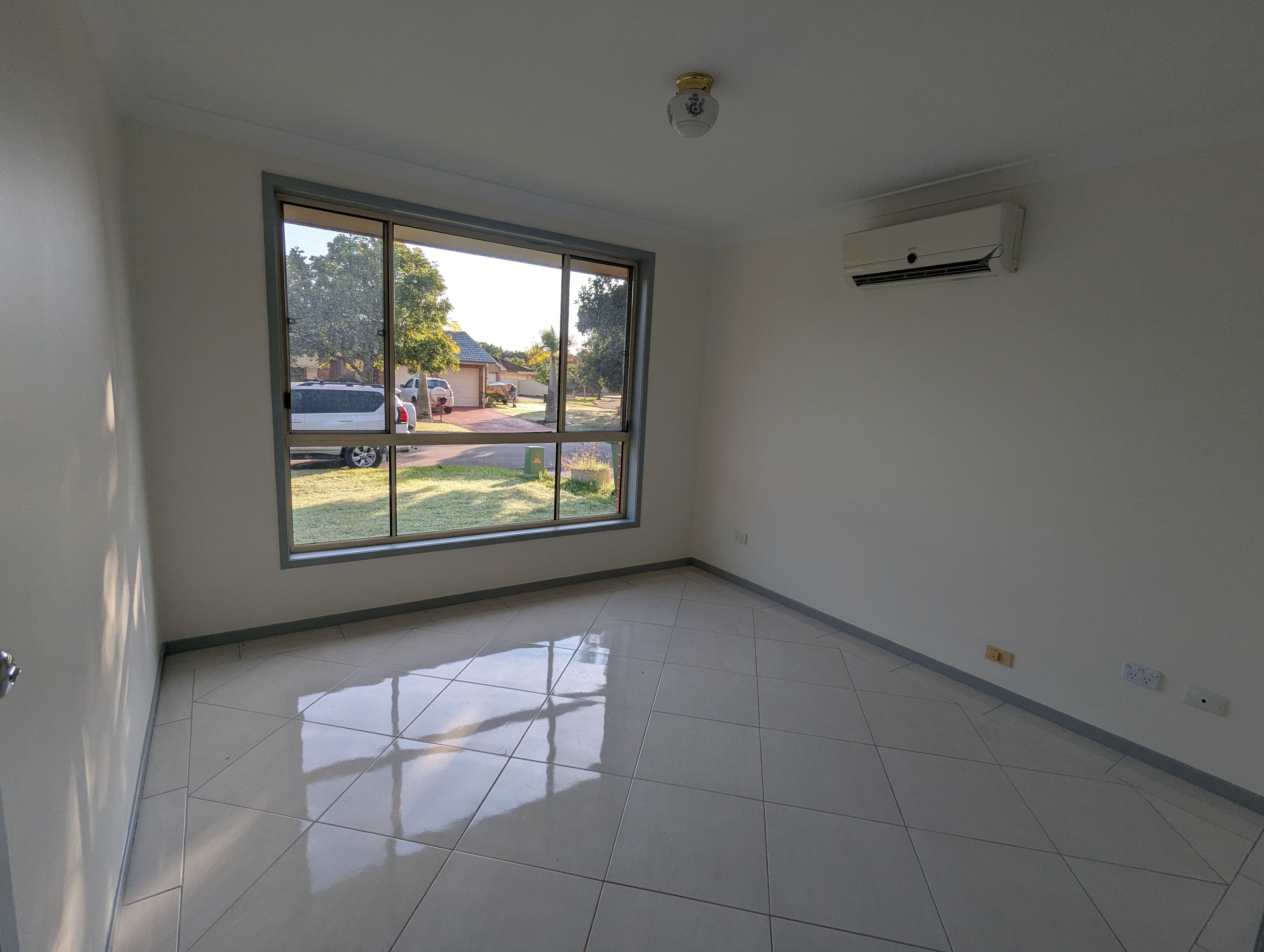 12 Macintyre Street, Bateau Bay, NSW 2261