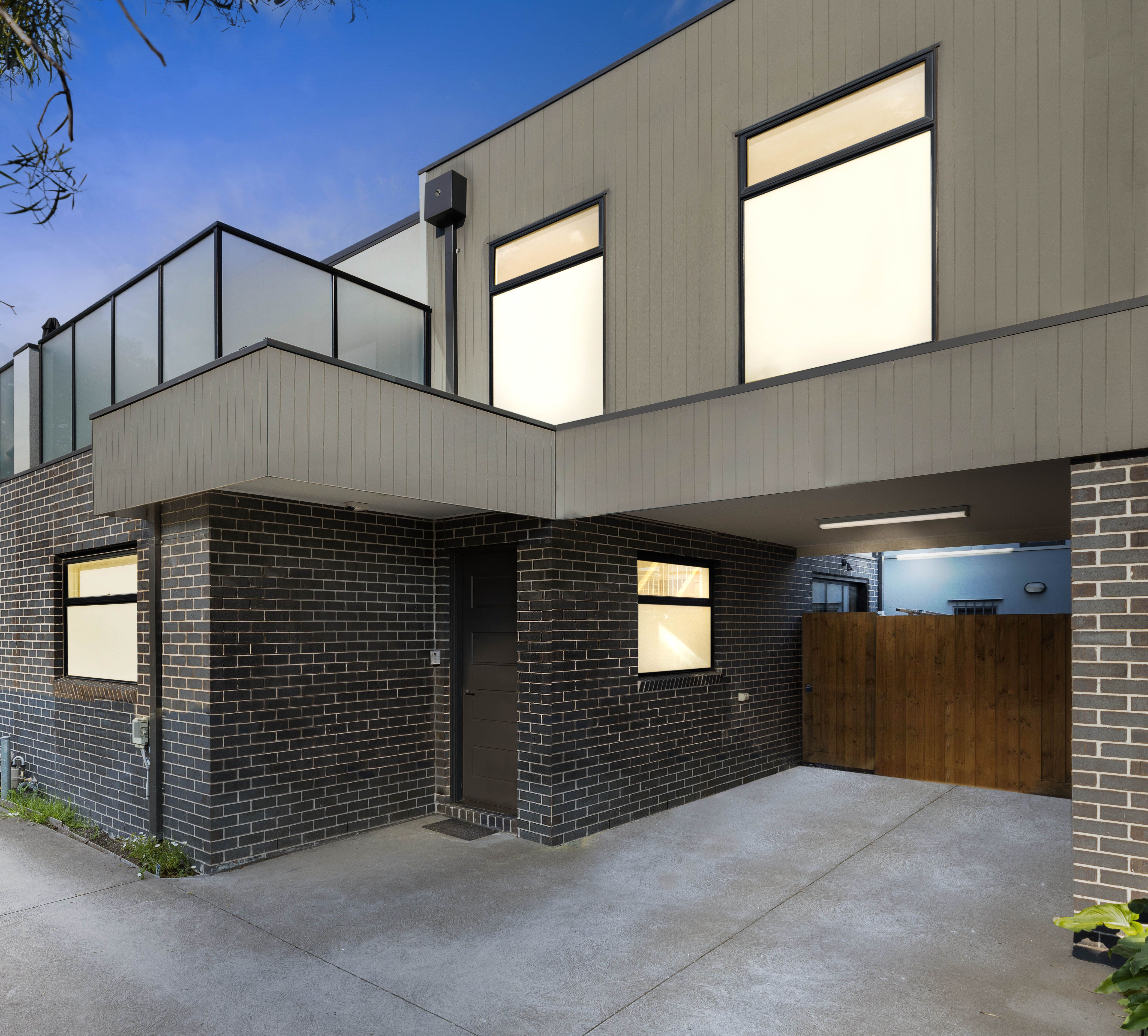 2/36 York Street, Airport West, VIC 3042