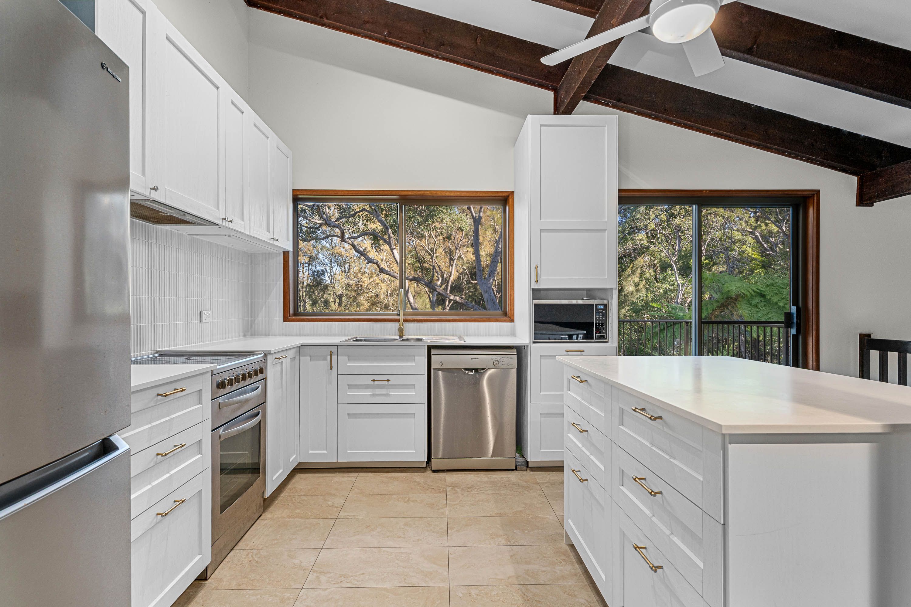 125 Gungah Bay Road — photo 5 of 11