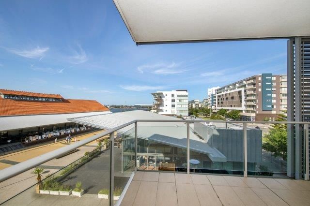 201/15 Honeysuckle Drive, Newcastle, NSW 2300