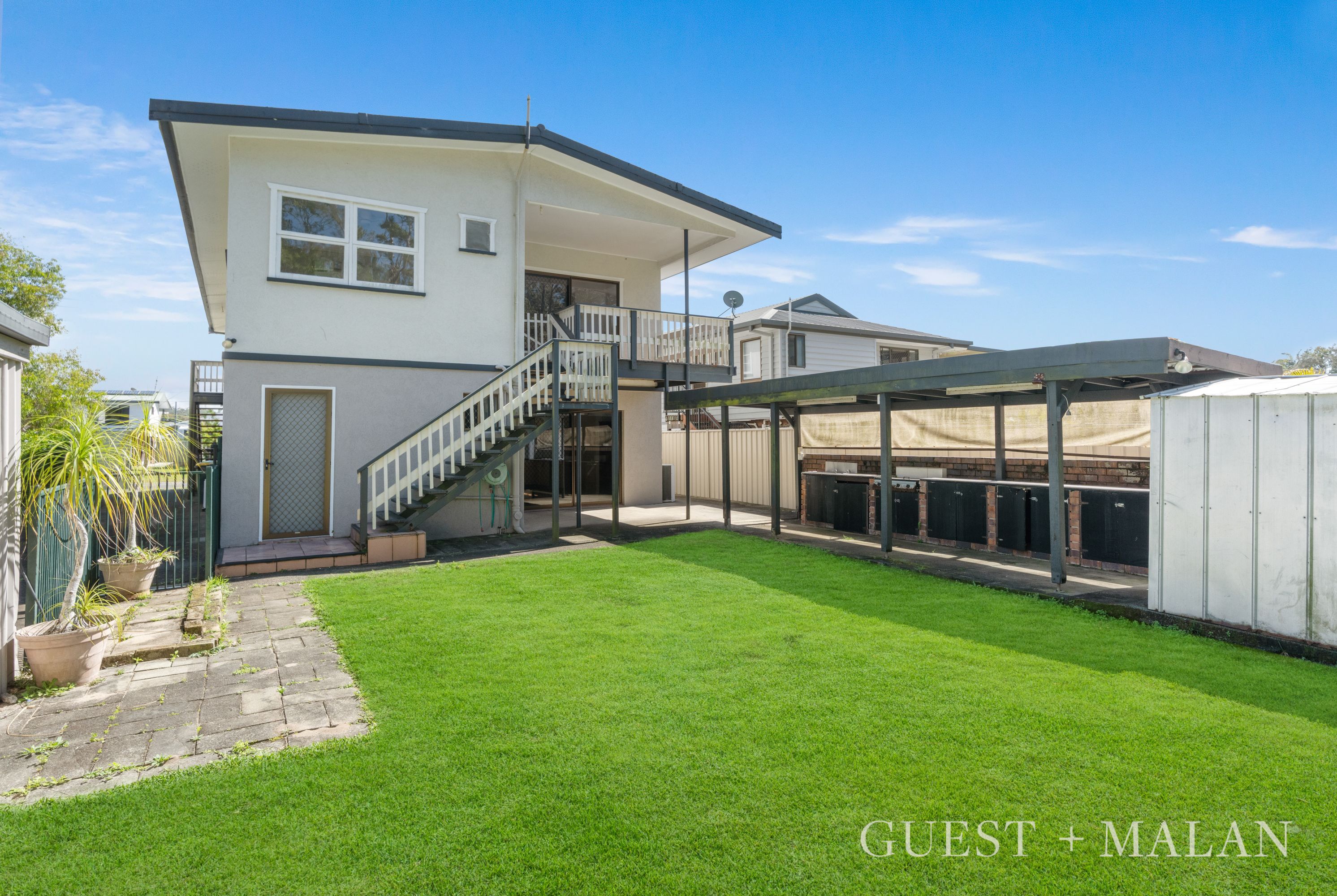 15 James Road — photo from Ray White Palm Beach QLD