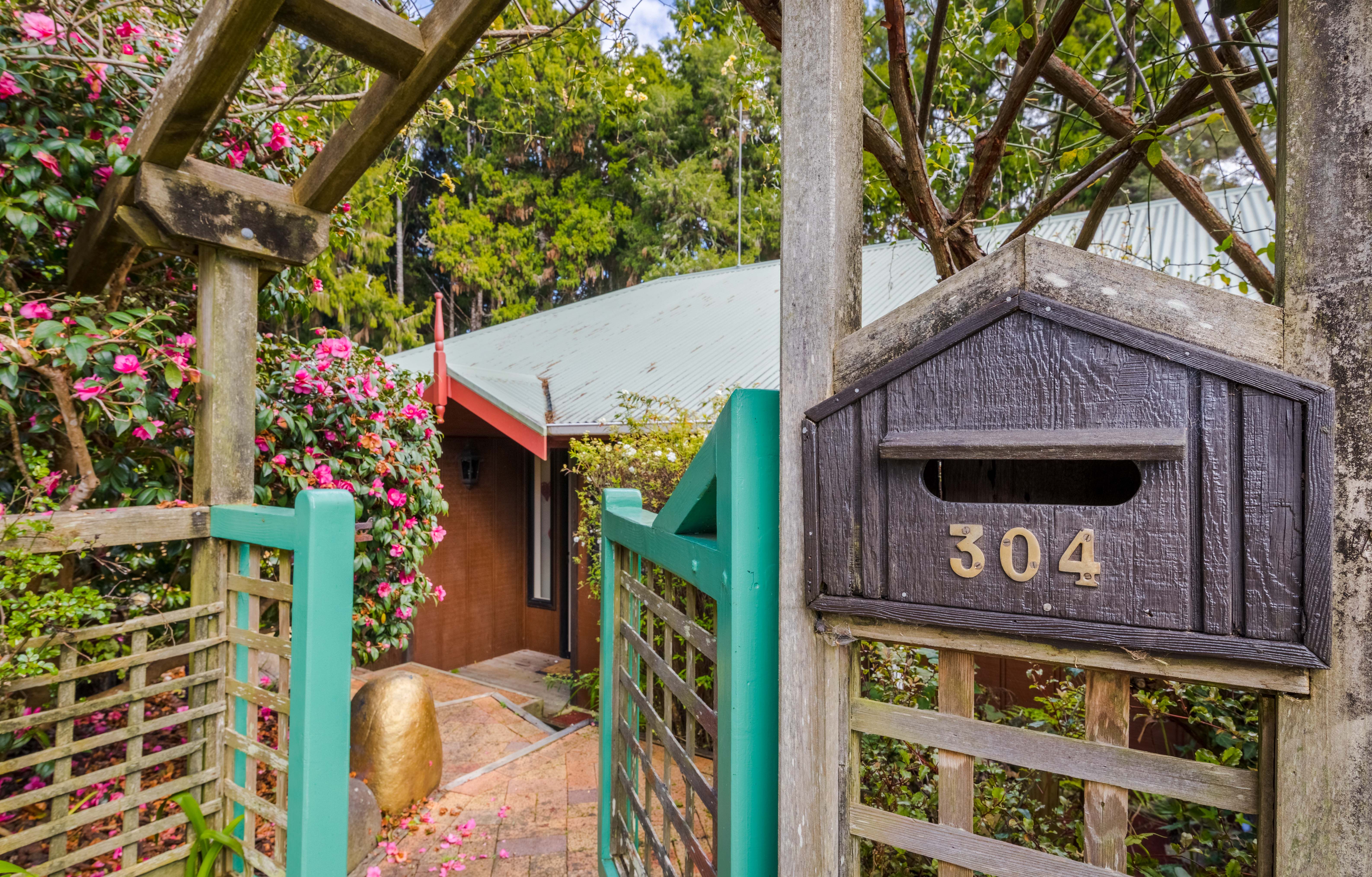 304 Huia Road, Titirangi, Waitakere City