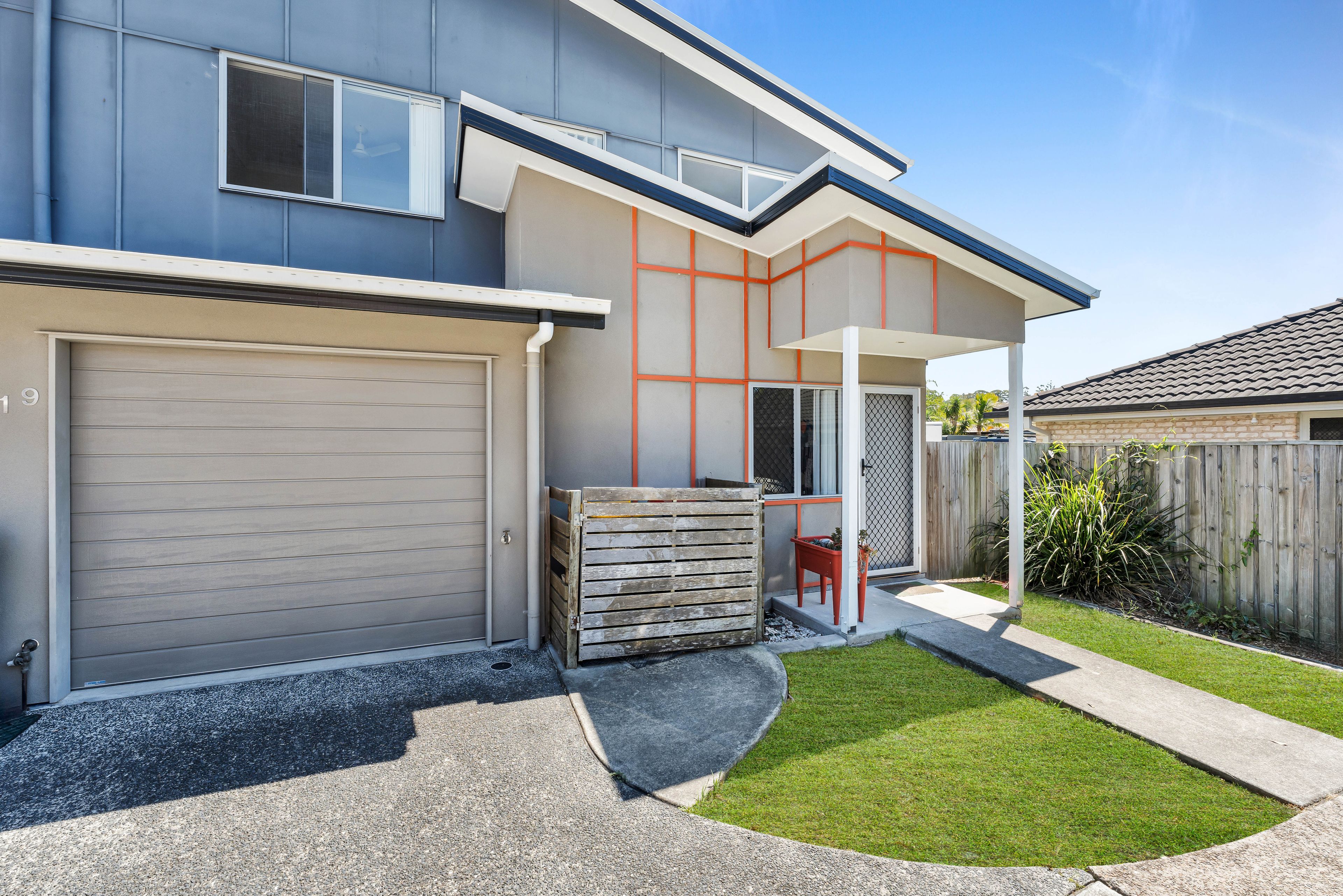 15 Ashley Court, Kallangur QLD 4503