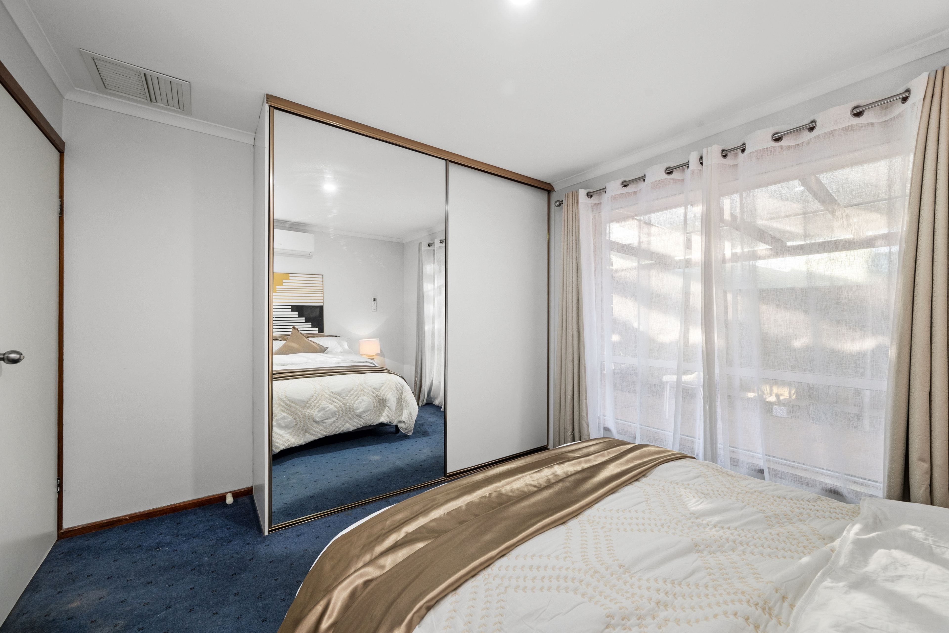 18 Lombard Avenue — photo 10 of 21