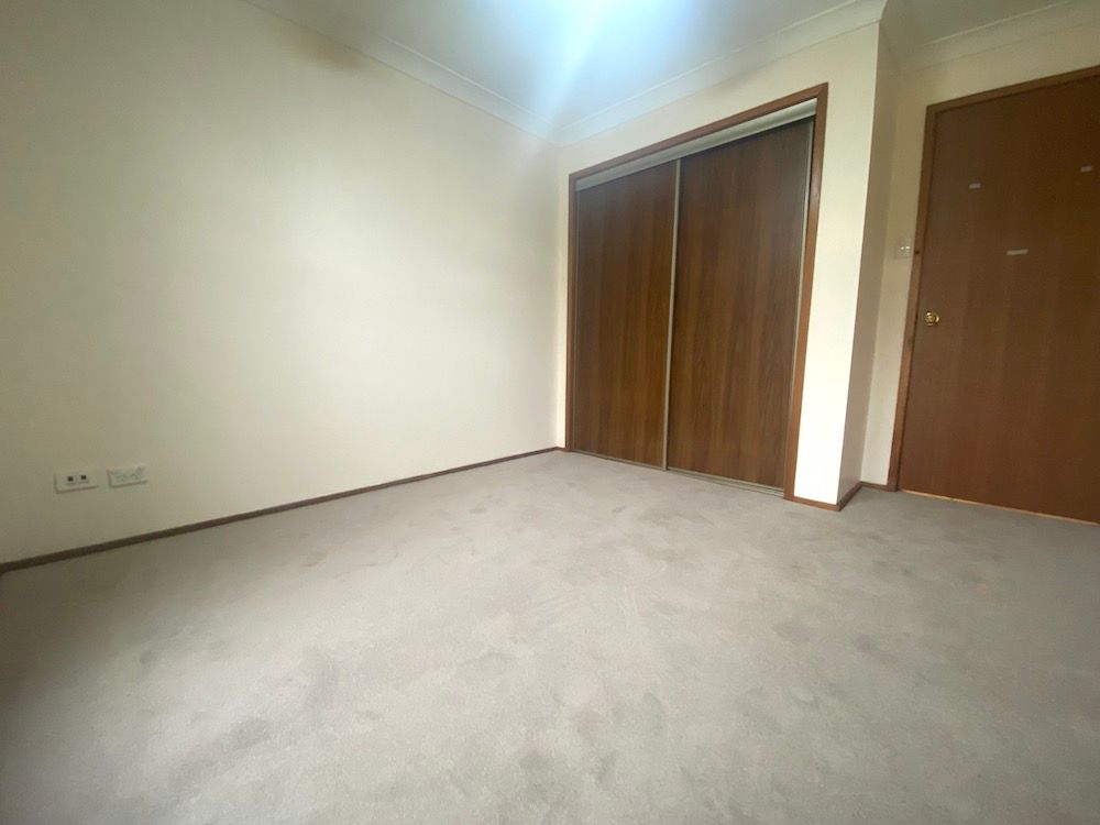 206 Railway Parade, Macquarie Fields, NSW 2564