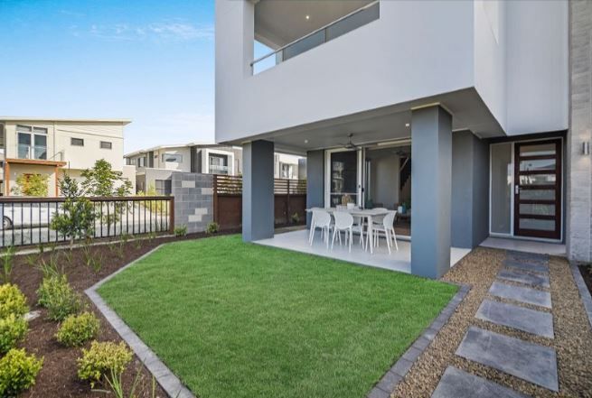 2 Sunny Lane, Birtinya, QLD 4575