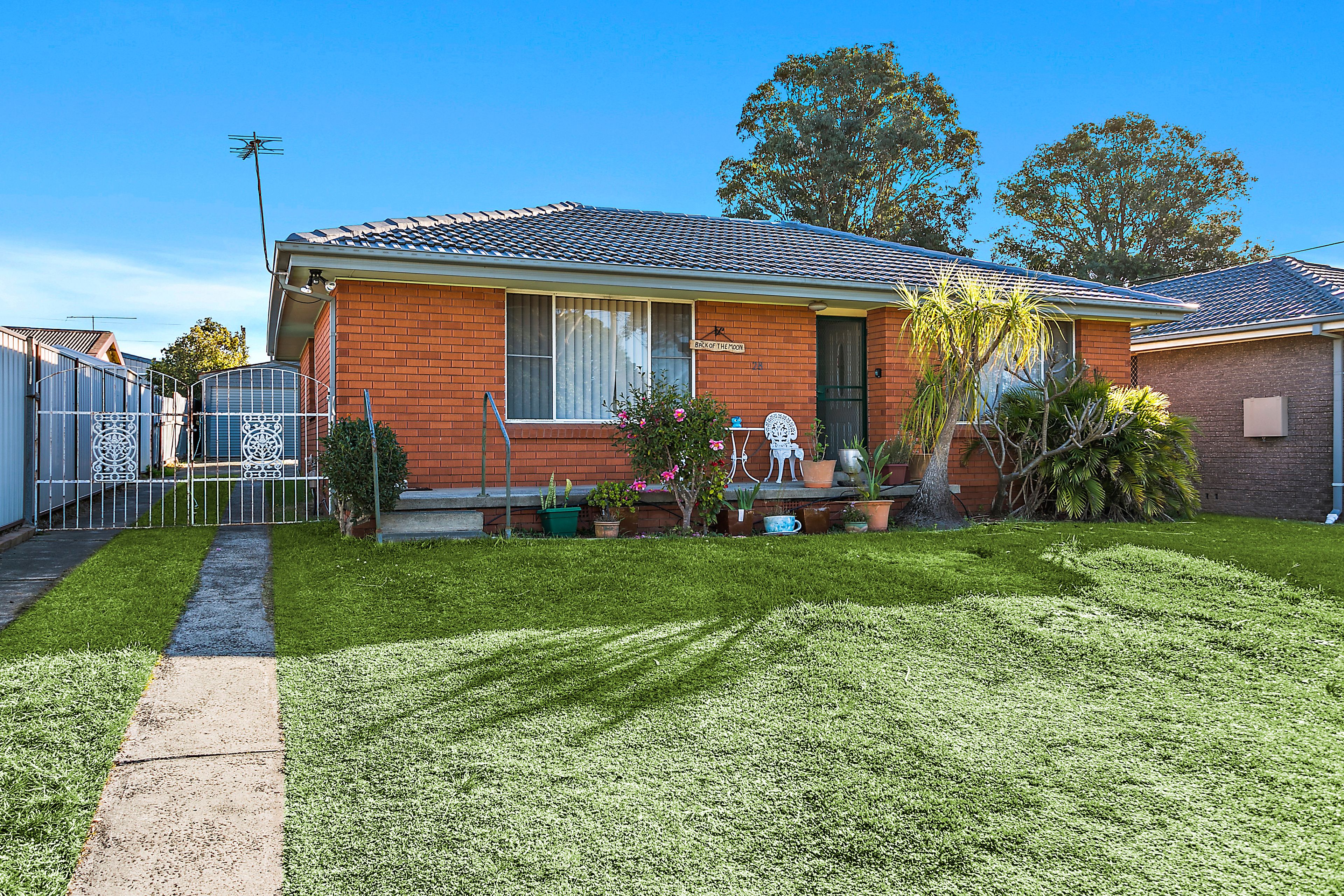 28 Rose Avenue