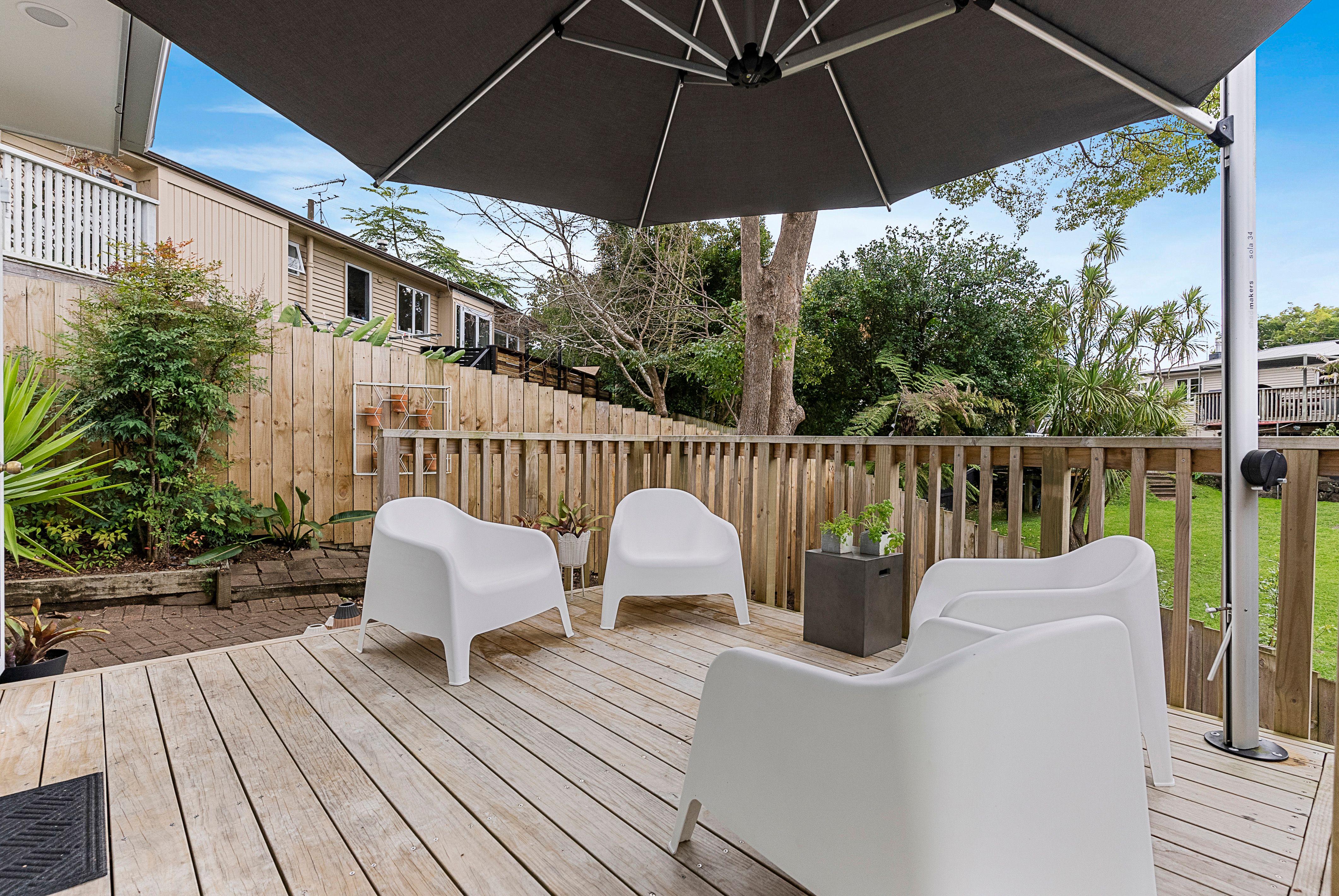 2/58 Botany Road, Botany Downs, Manukau City
