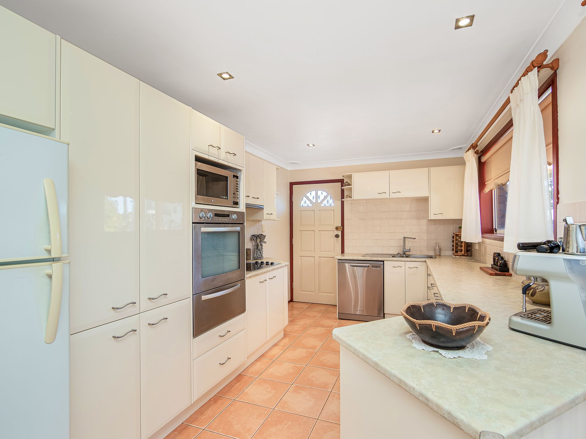 127 Gamban Road — photo 9 of 27