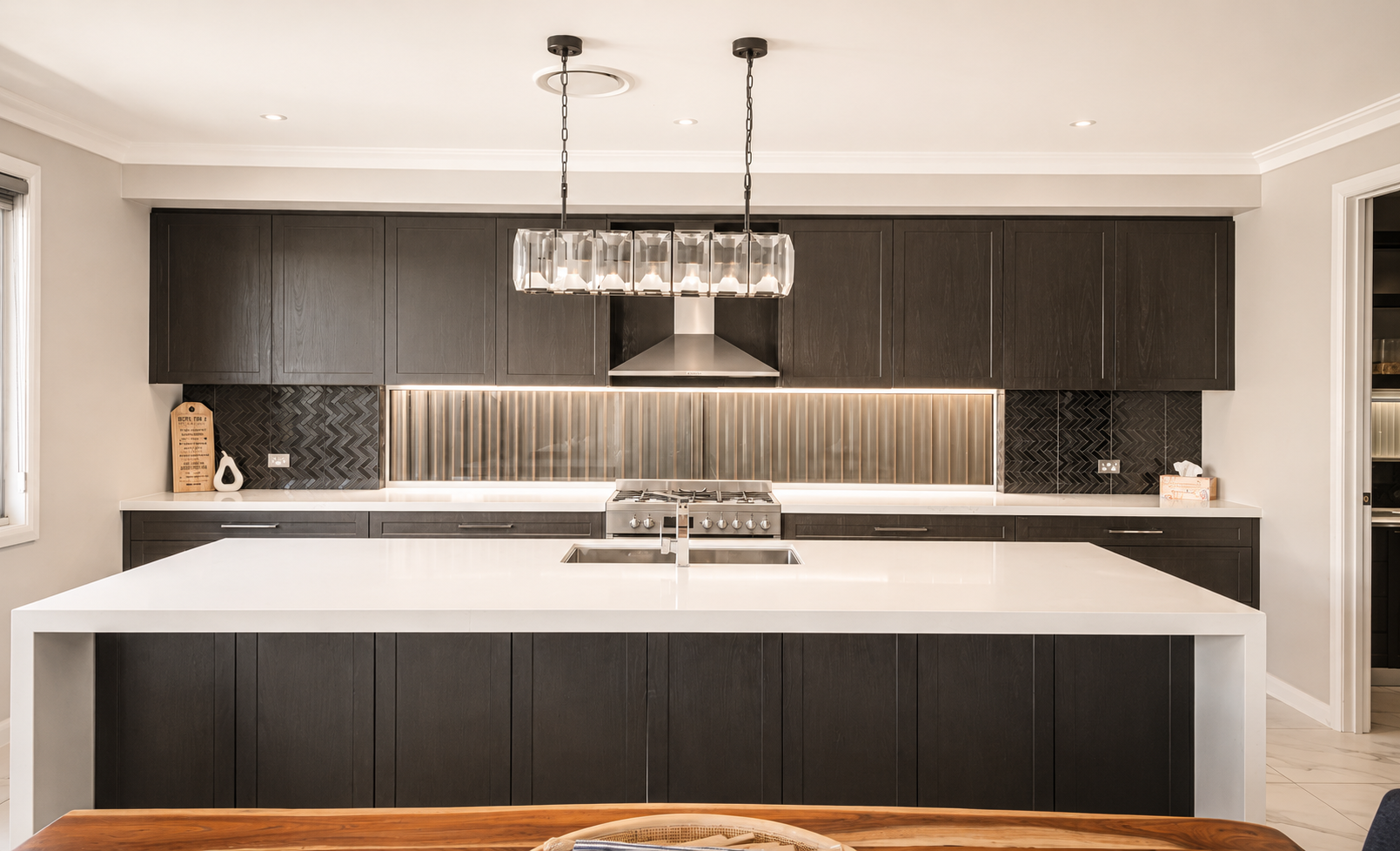 14 Mcloughlin Street — photo 3 of 18