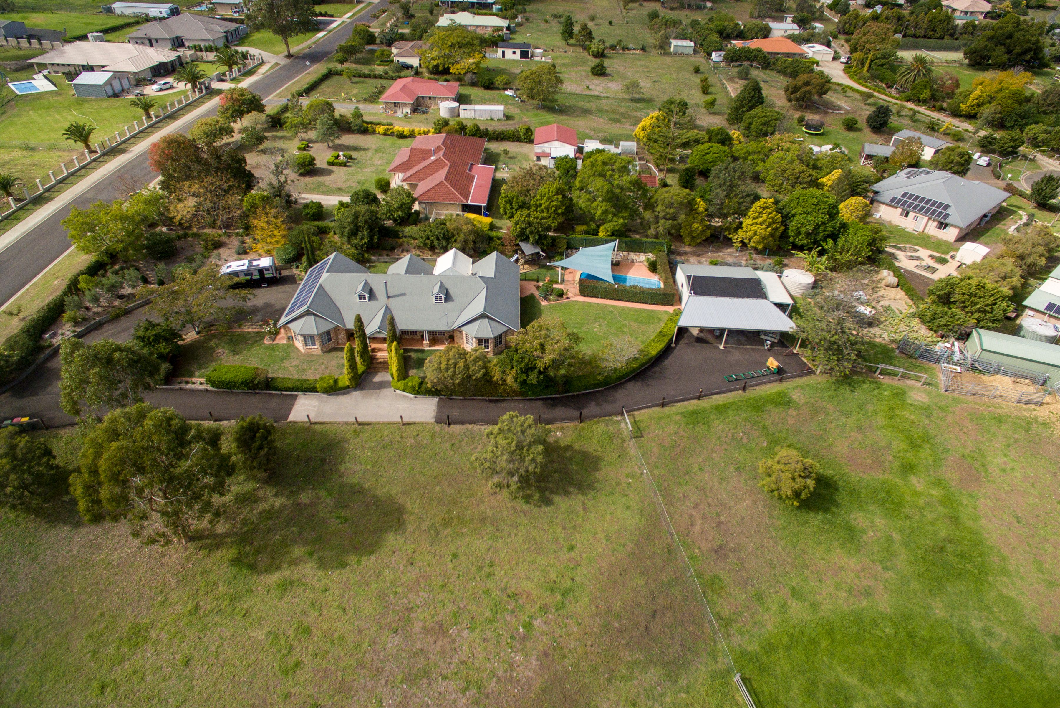 2 Mally Road, Hodgson Vale QLD 4352
