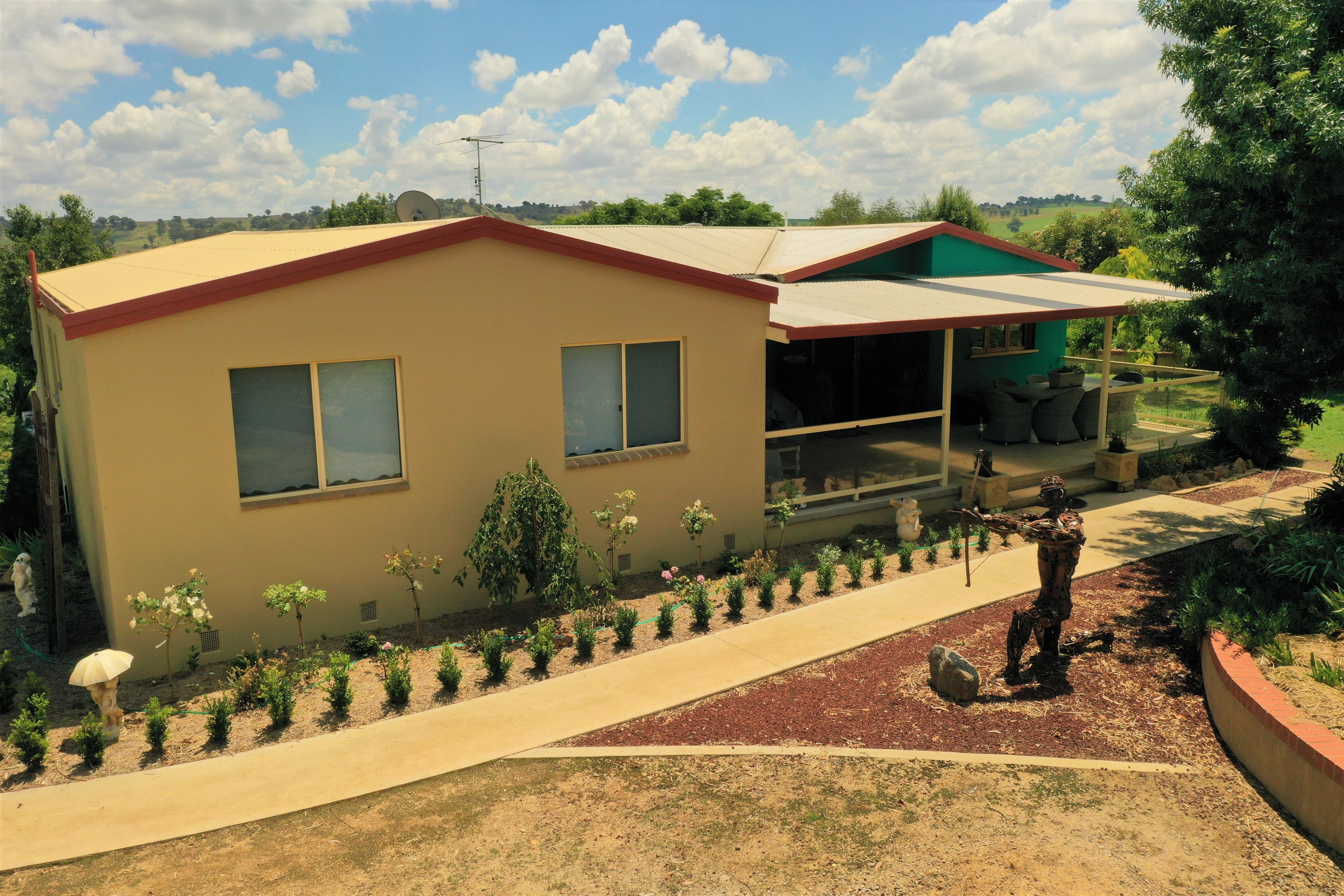 39 Saines Estate Road, Young NSW 2594