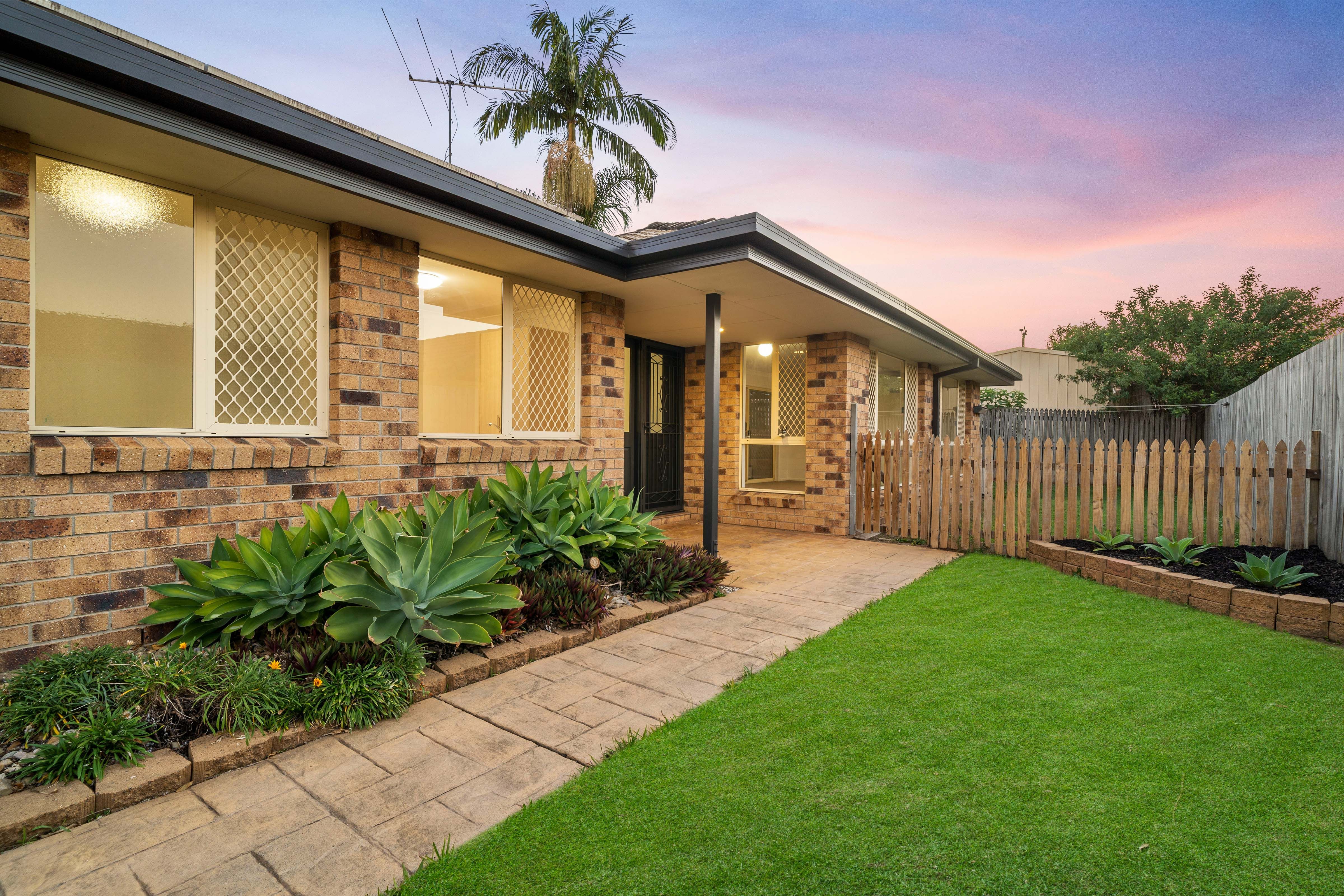 16 Stretton Court, Heritage Park, QLD 4118