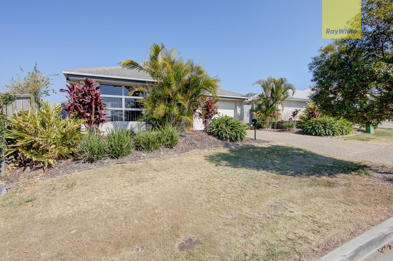53 Ridgevale Boulevard, Holmview, QLD 4207
