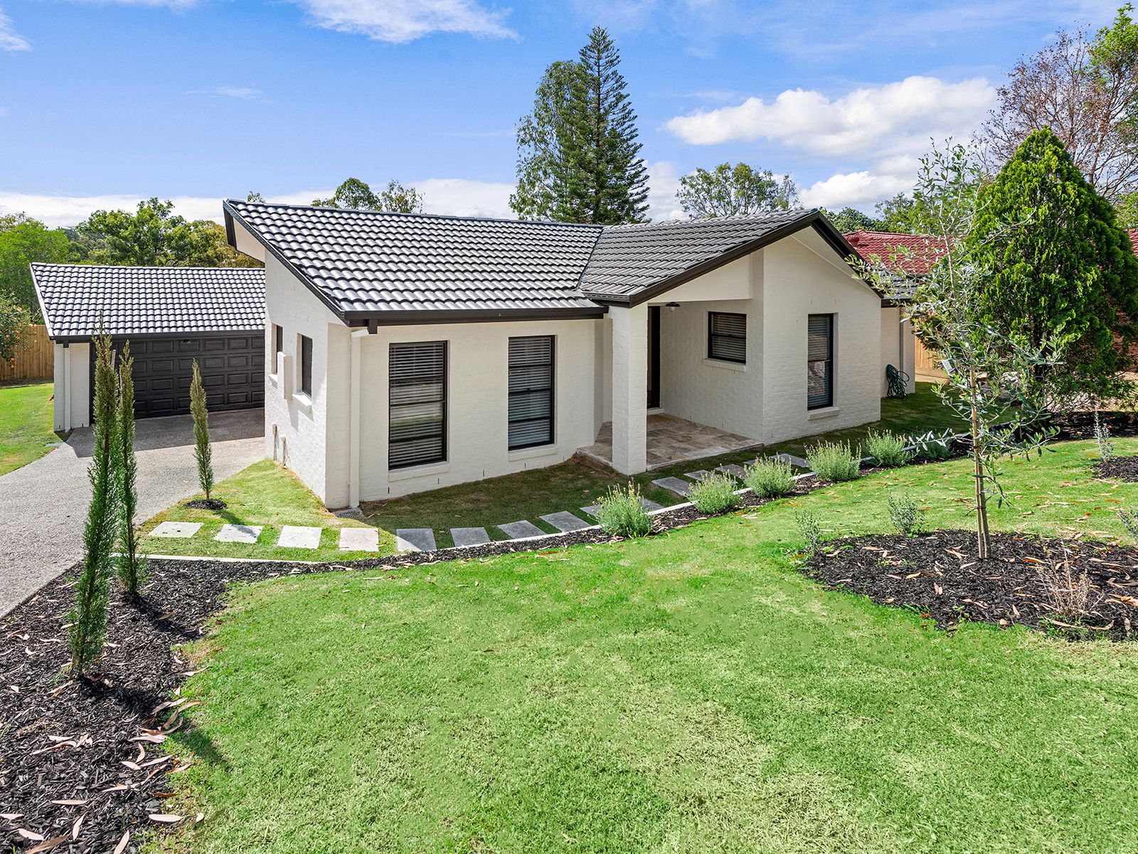 112 Avondale Road, Sinnamon Park QLD 4073