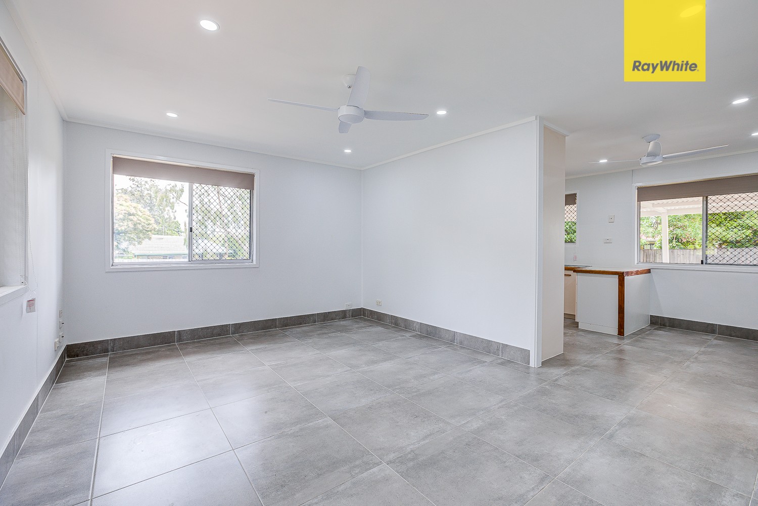 4 Gloxinia Street, Kingston, QLD 4114