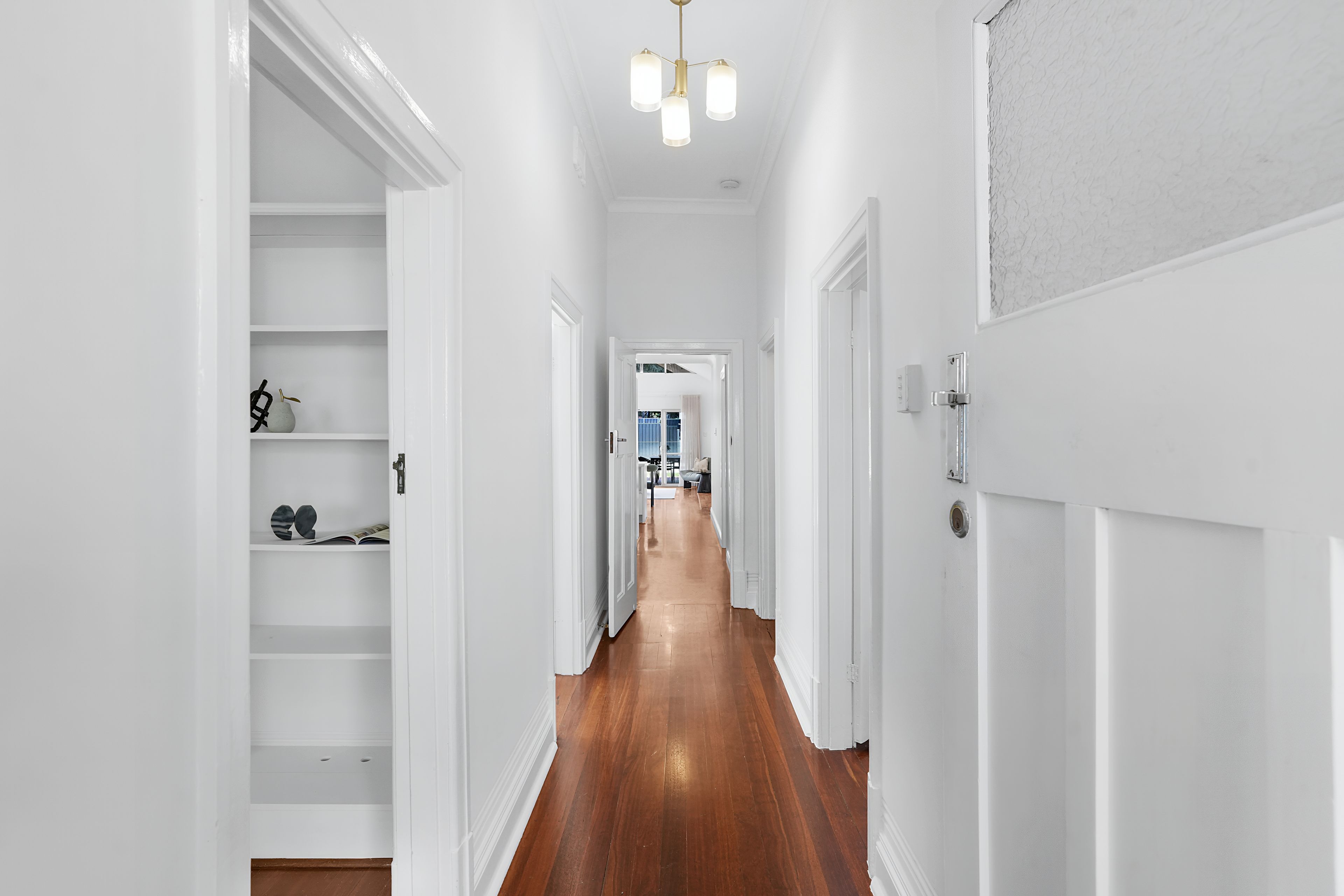 90 Matlock Street — photo 4 of 30