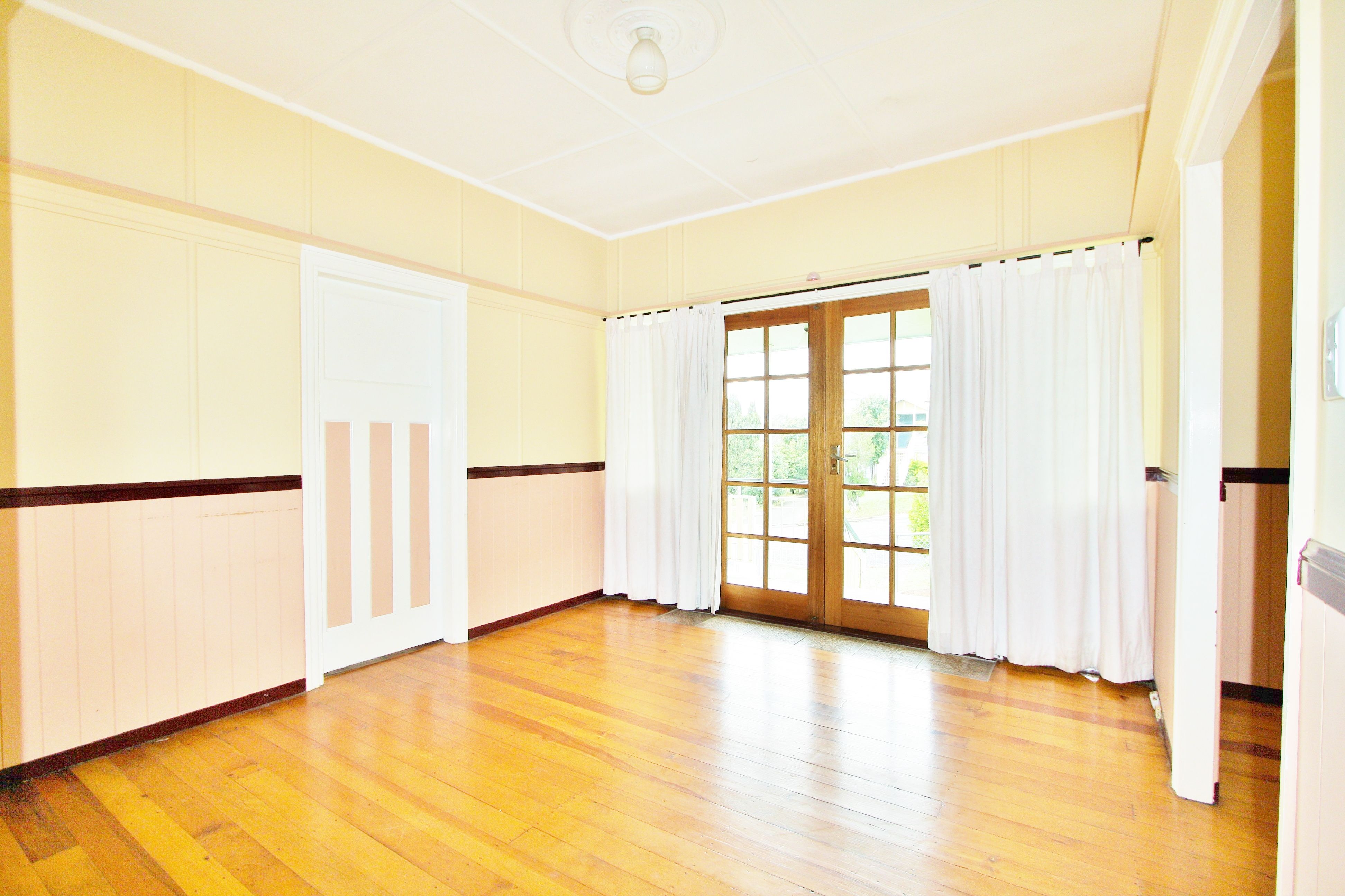 11 Gower Street, Holland Park West, QLD 4121