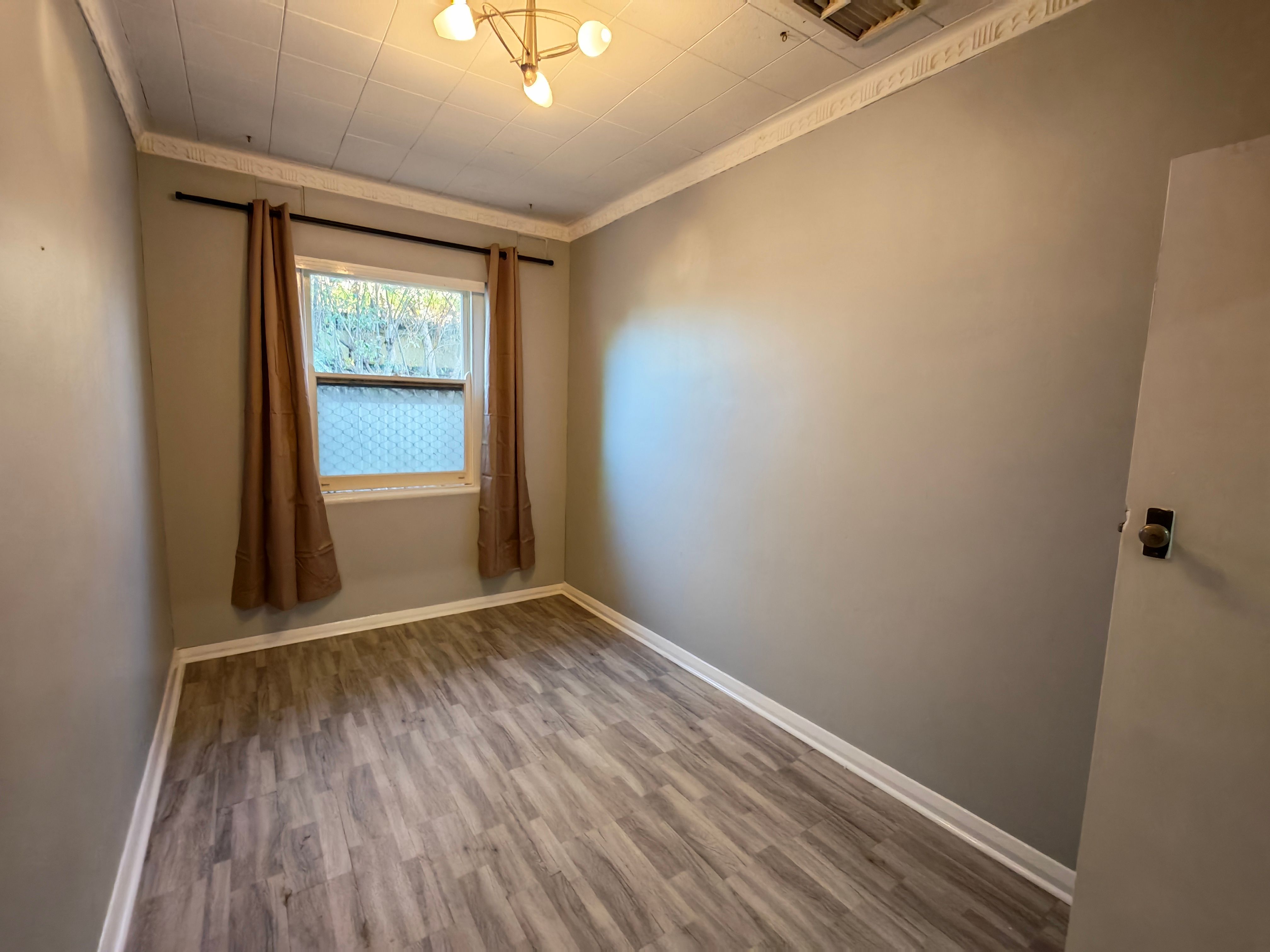 18 Agnes Street — photo 10 of 15