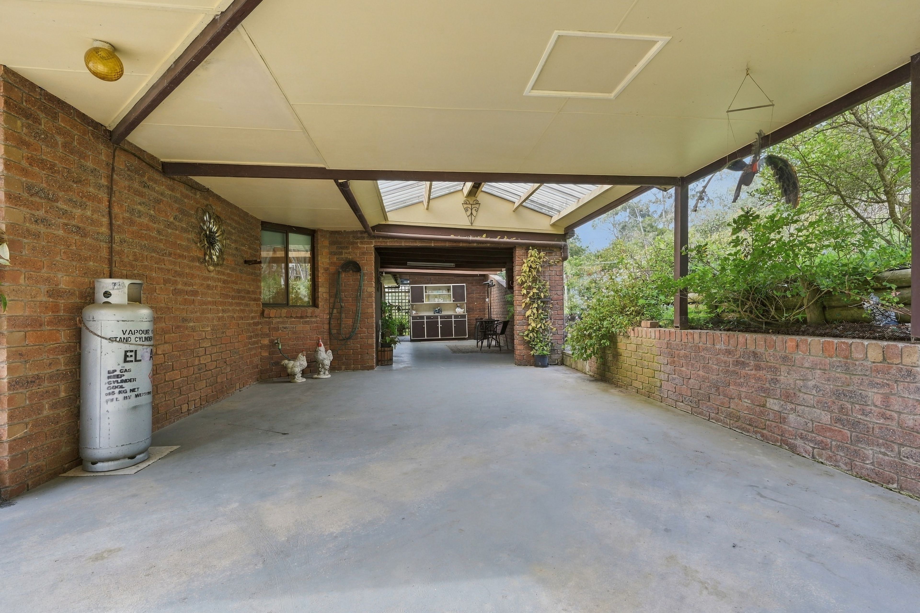 1 Swan Road — photo 13 of 18