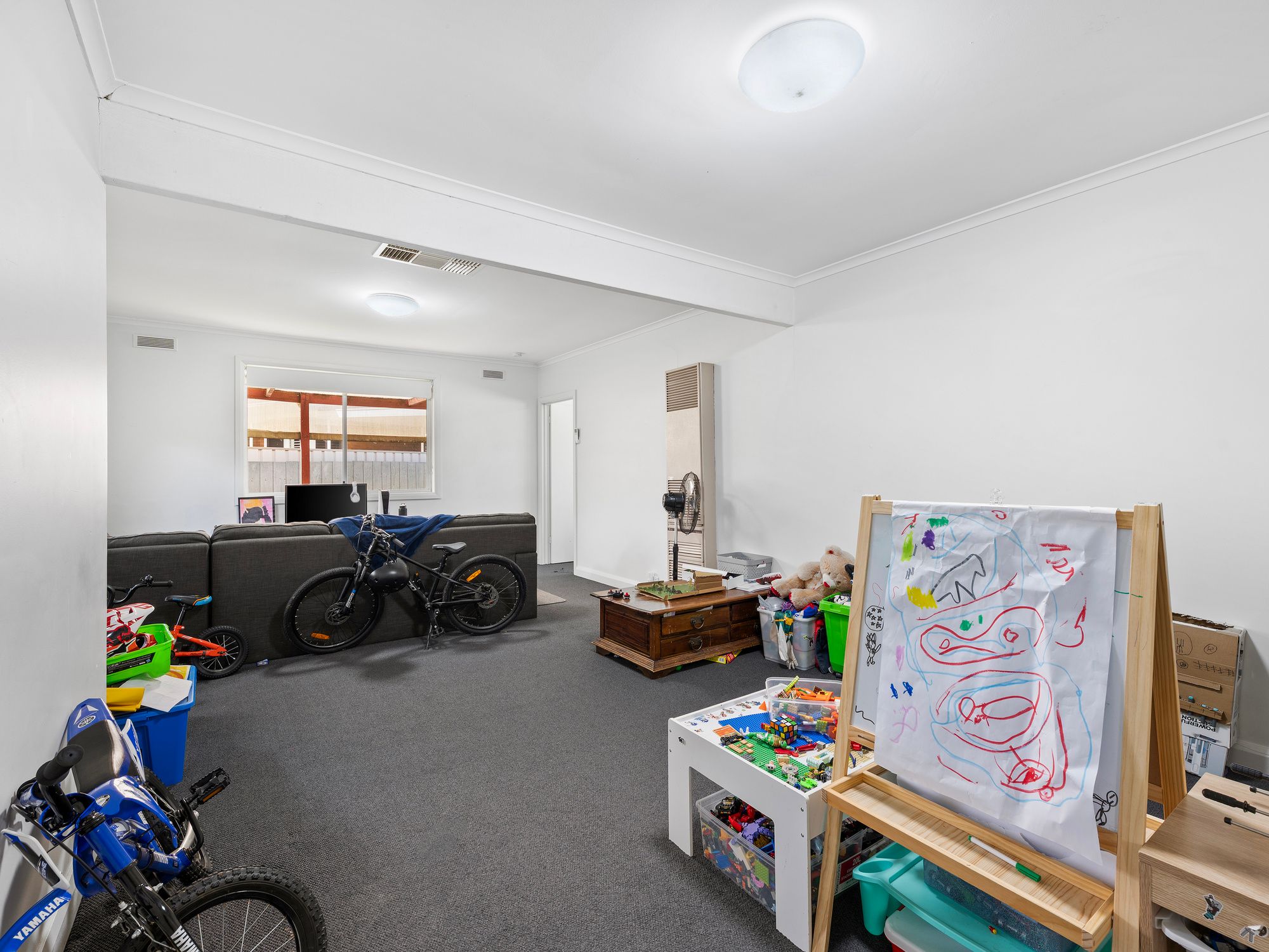 27 Helms Court — photo 7 of 13
