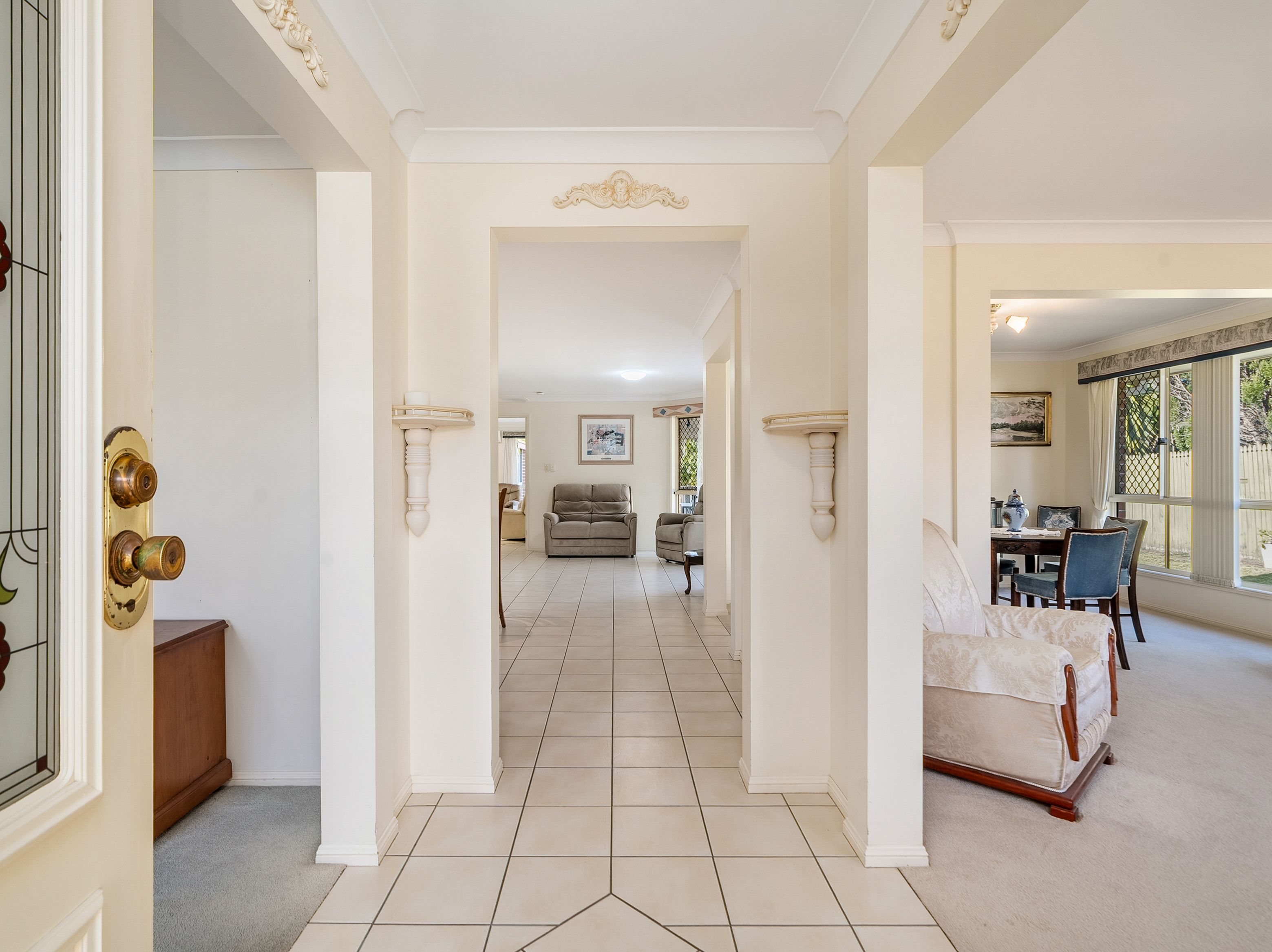 31 Fordington Way — photo 3 of 30