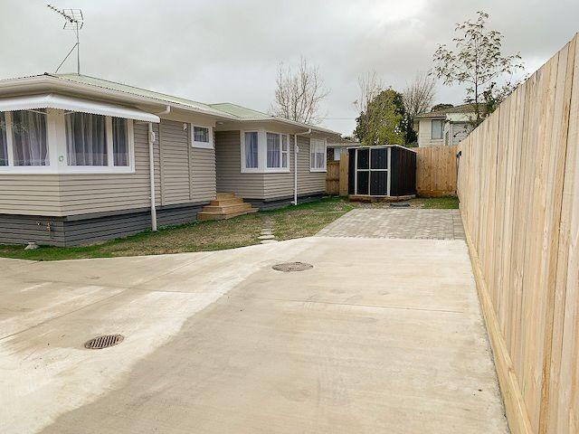 14C Triangle Road, Massey, Waitakere City