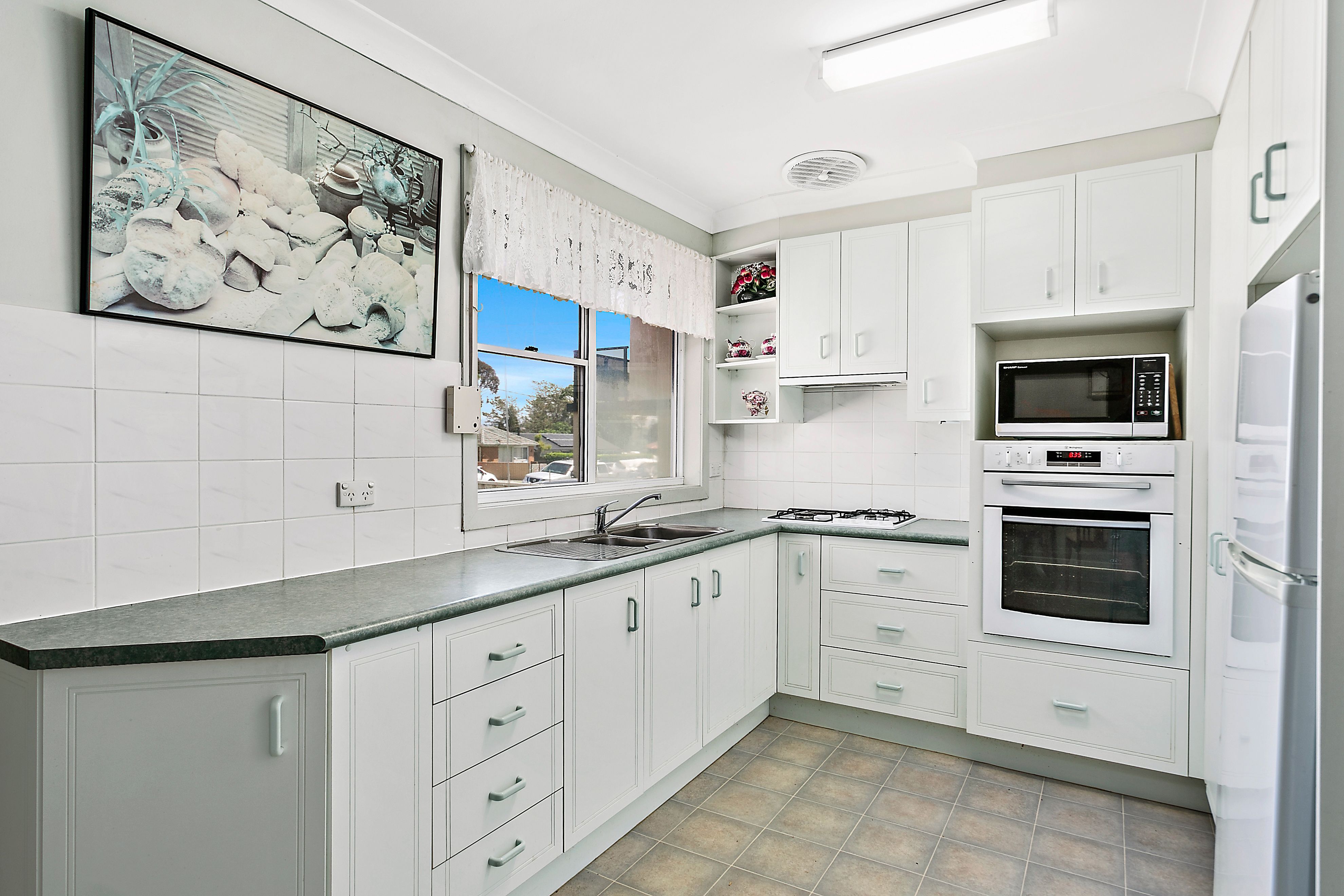 13 Sammat Avenue, Barrack Heights, NSW 2528