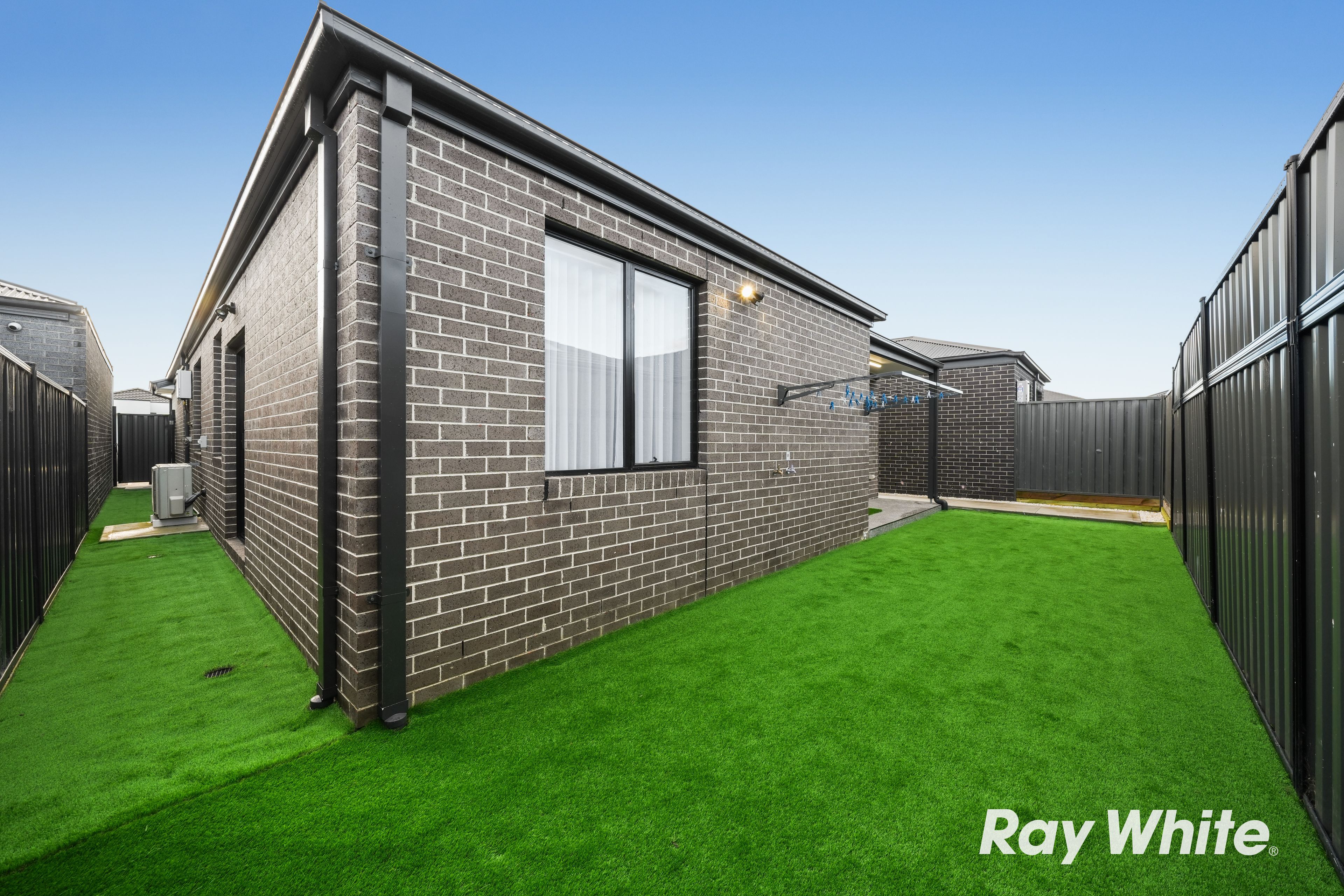 8 Columbus Road — photo 19 of 19